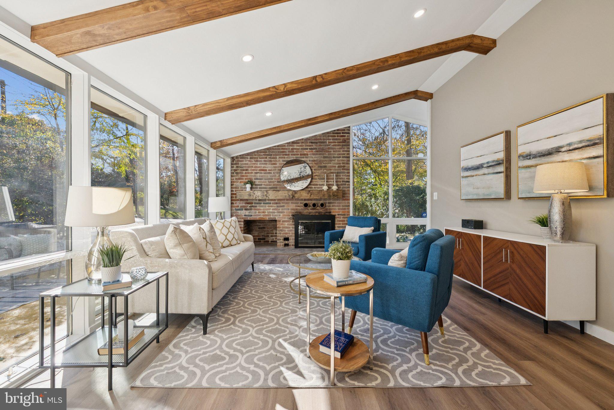 HAMMOND WOODS - Residential