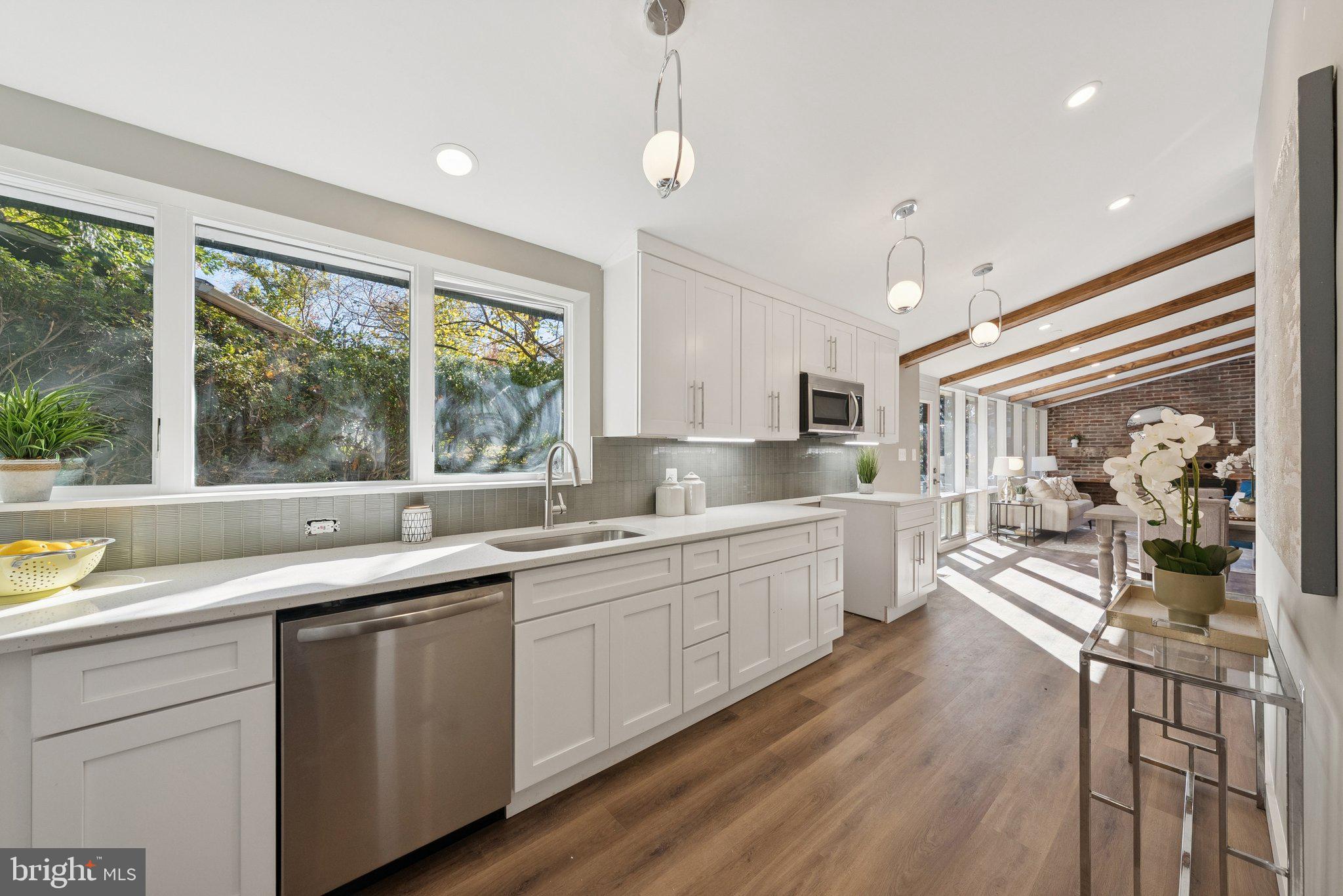 HAMMOND WOODS - Residential