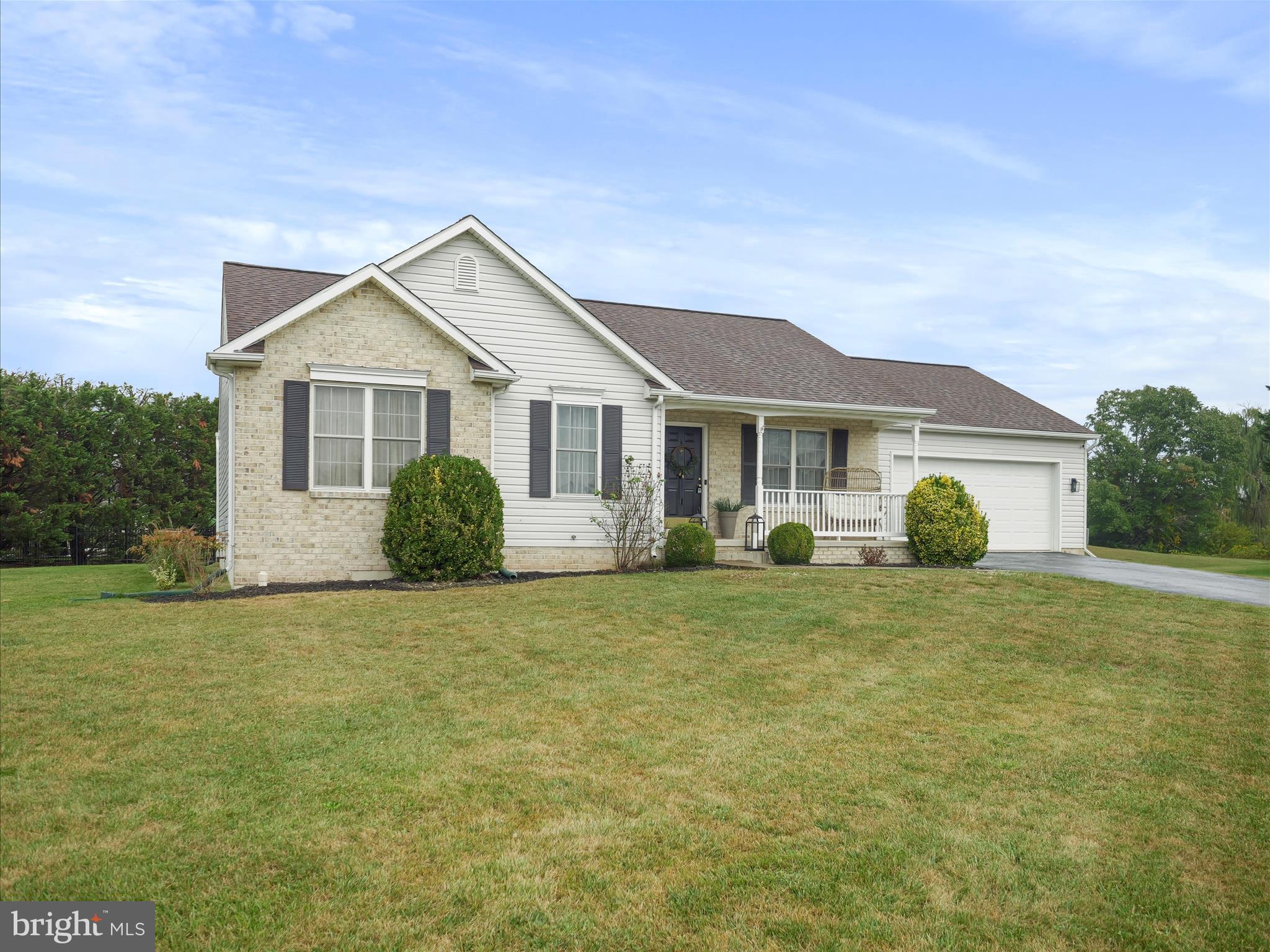 MAUGANS MEADOWS - Residential