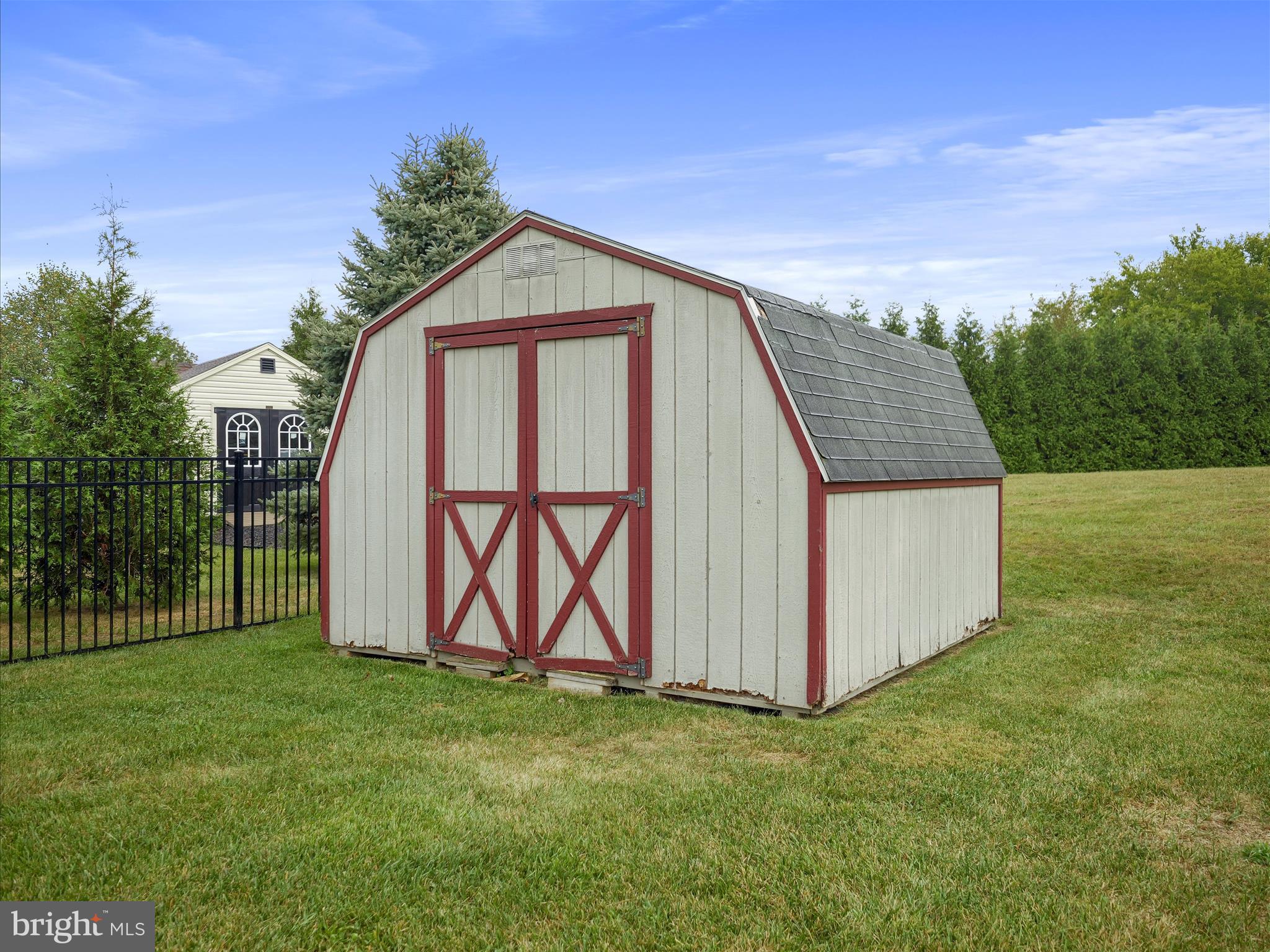 MAUGANS MEADOWS - Residential