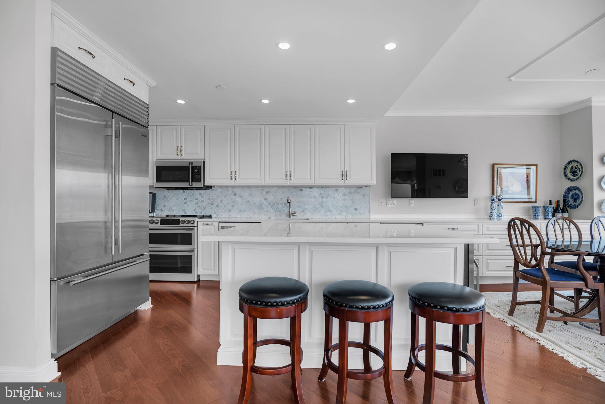 202 W RITTENHOUSE SQUARE 10 2506