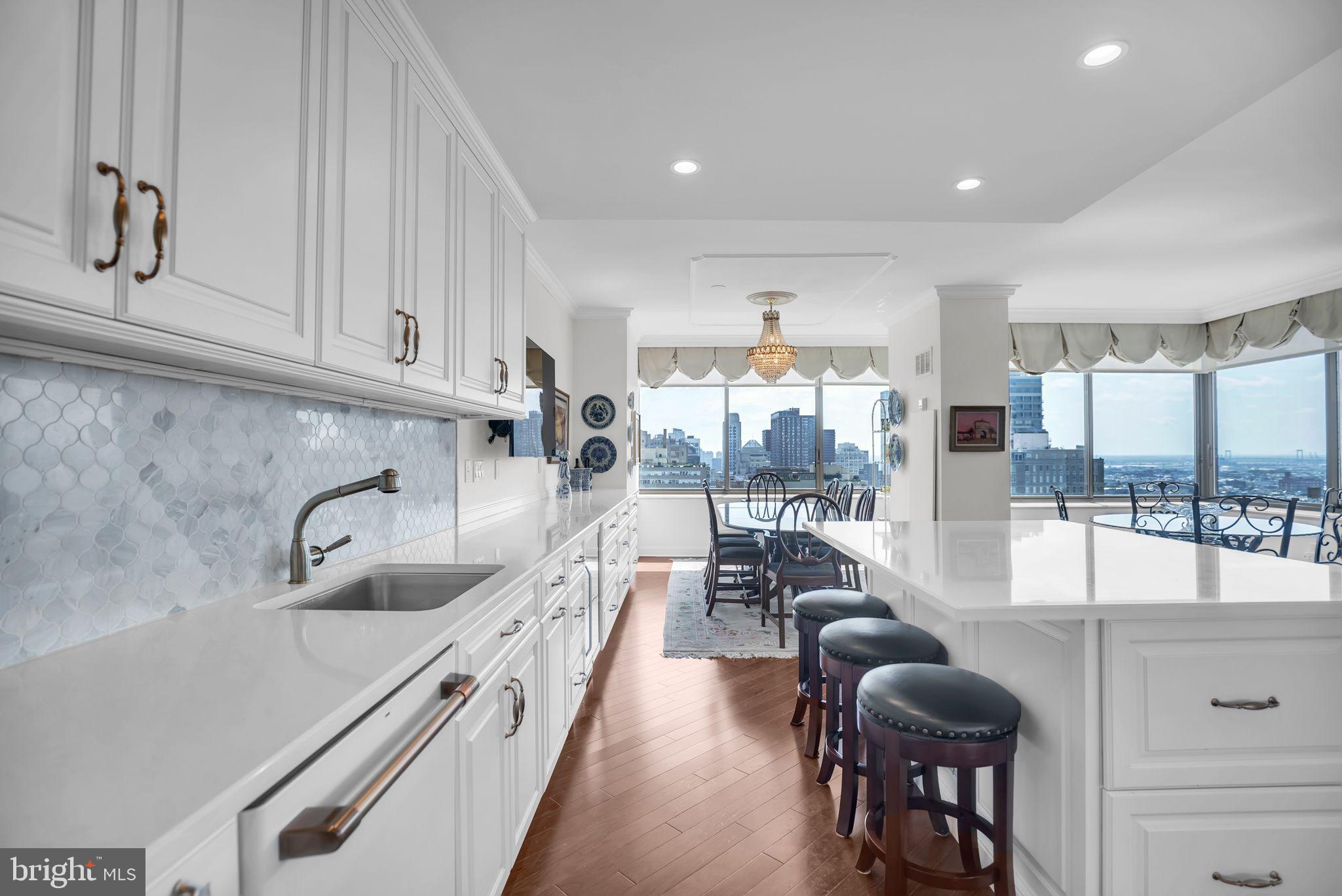 202 W RITTENHOUSE SQUARE 10 2506