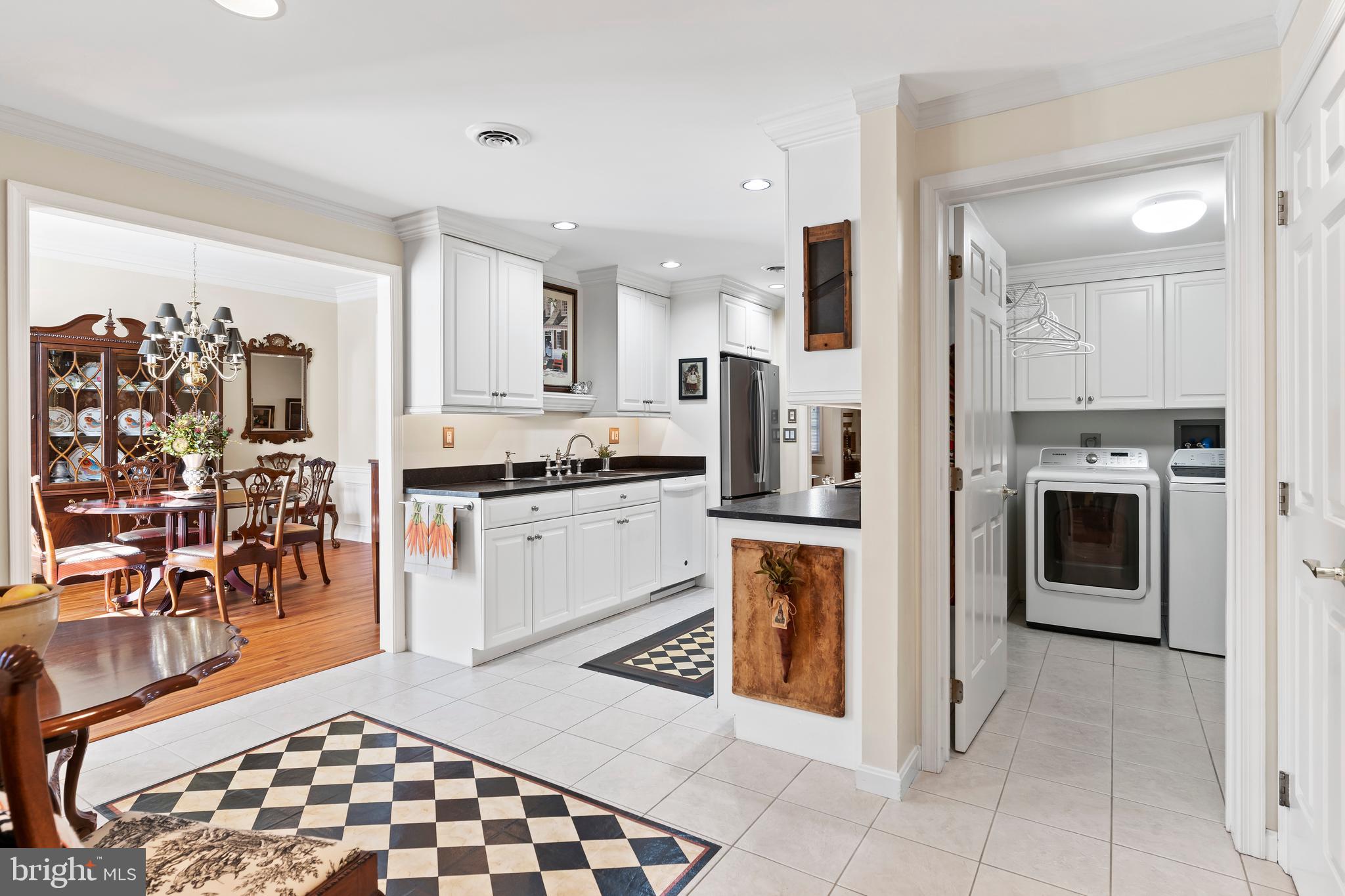 DEVONSHIRE SQUARE - Residential