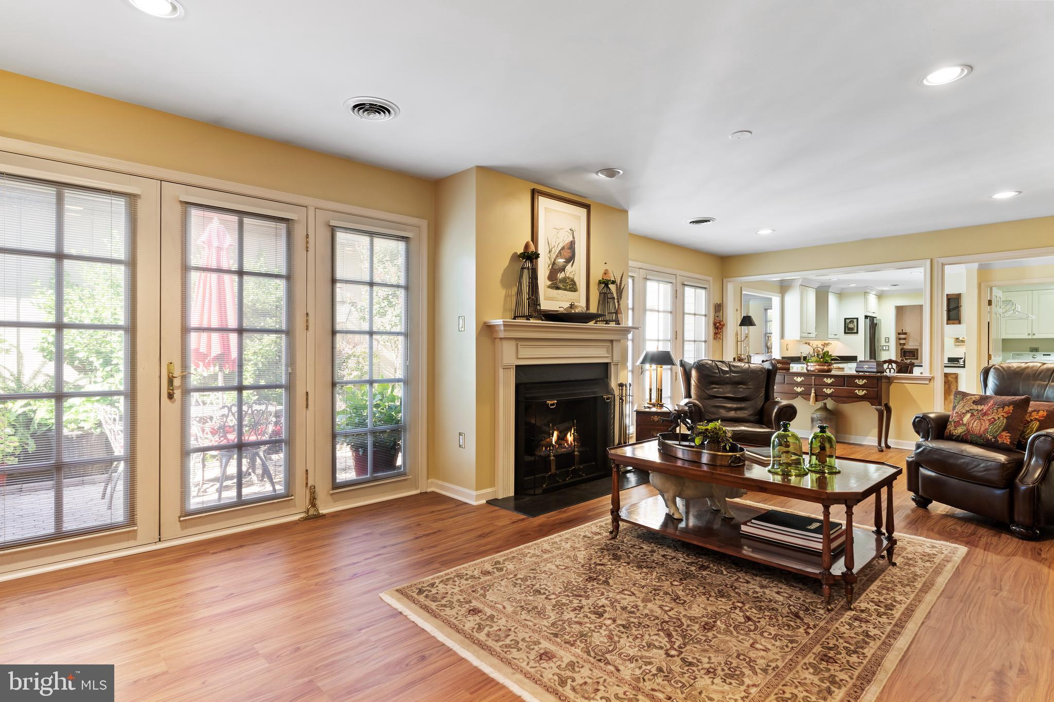 DEVONSHIRE SQUARE - Residential