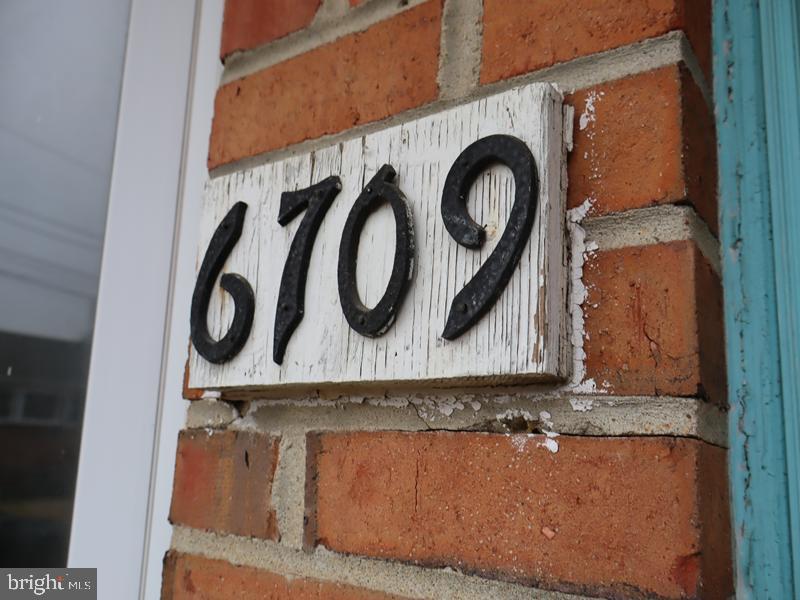 6709 CHANDLER AVENUE