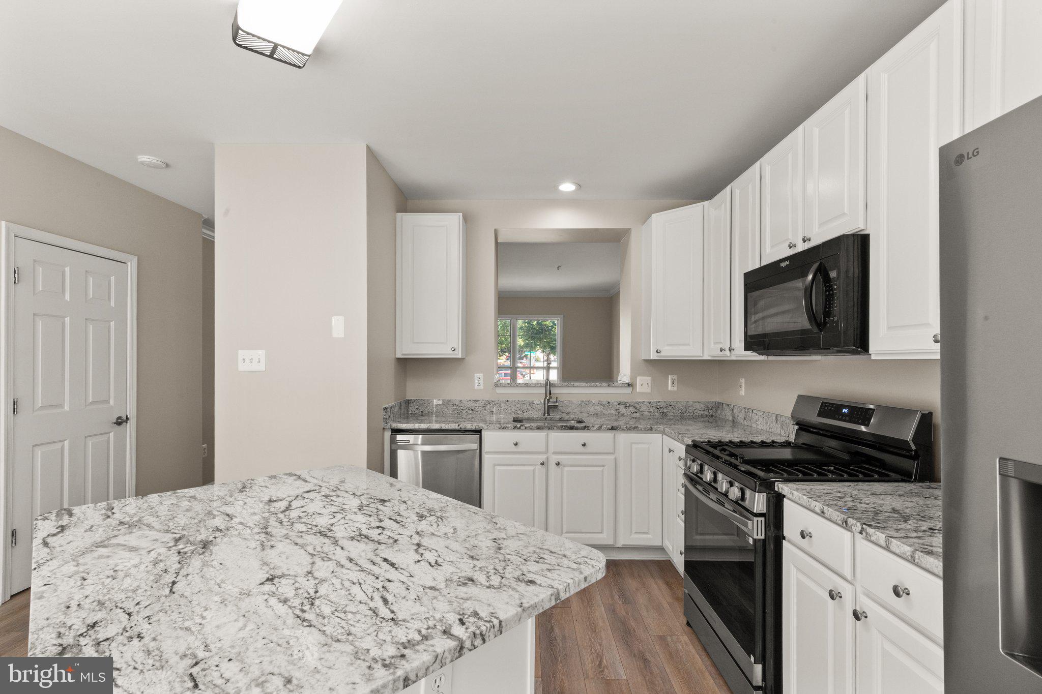 BELLE MANOR - Residential