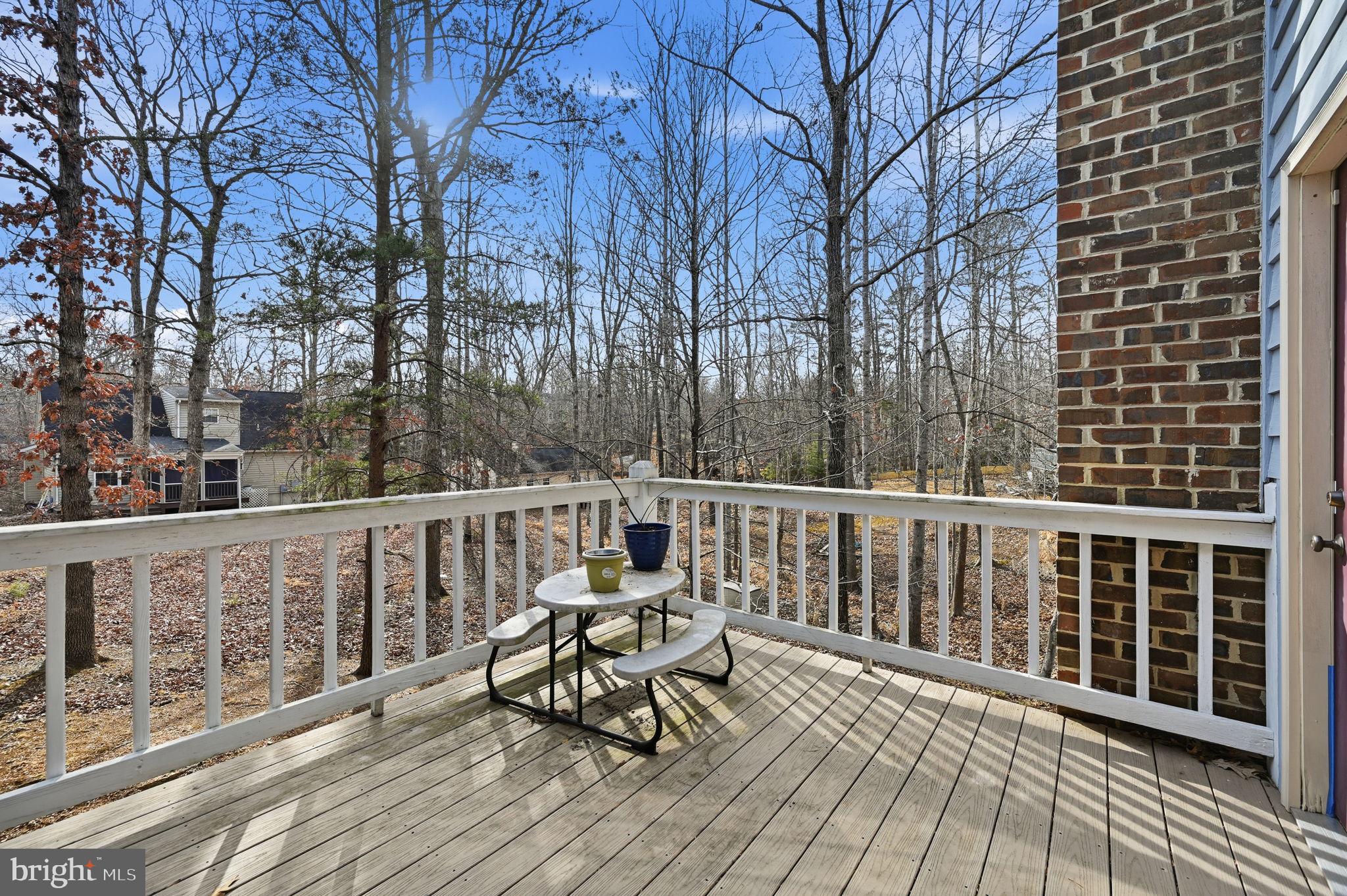 LAKE MONTICELLO - Residential