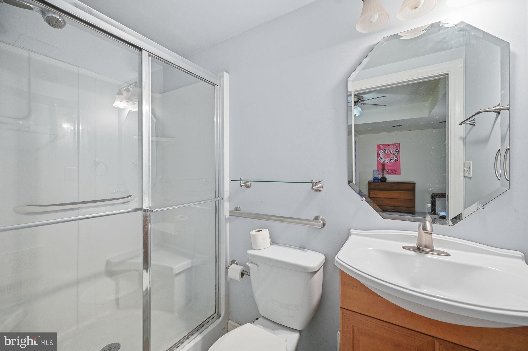 LAKE MONTICELLO - Residential