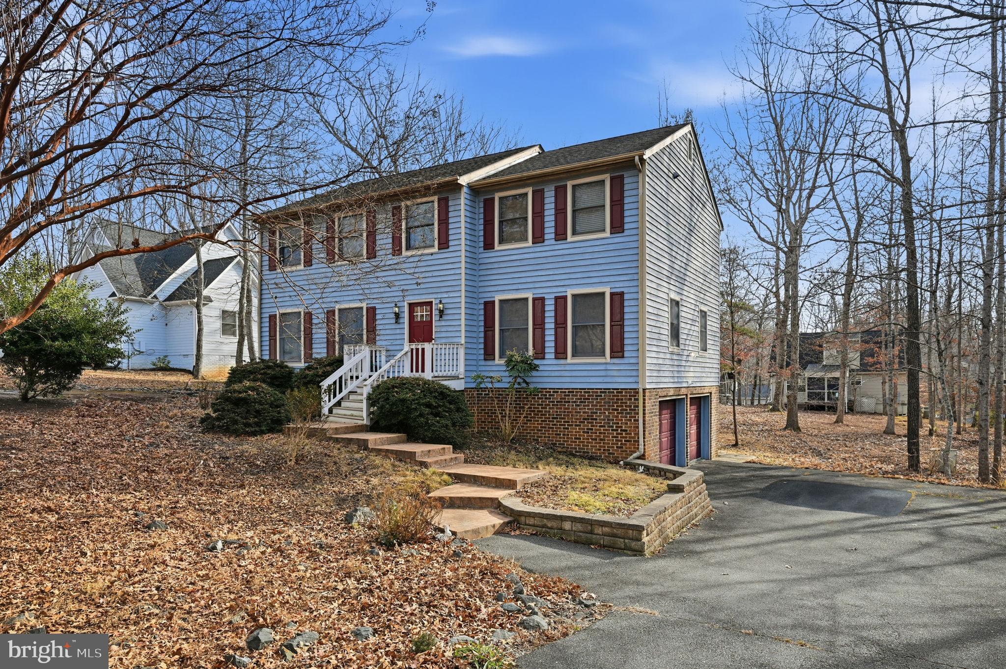 LAKE MONTICELLO - Residential
