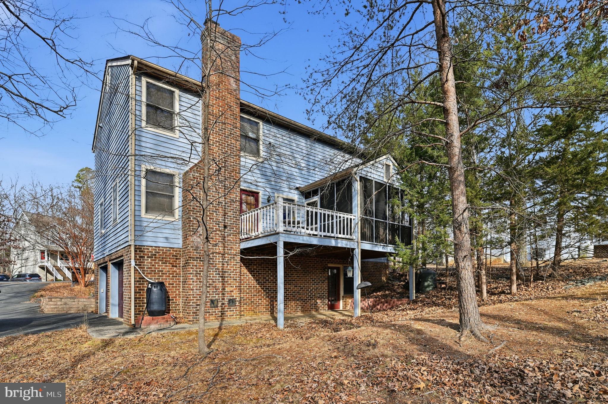 LAKE MONTICELLO - Residential