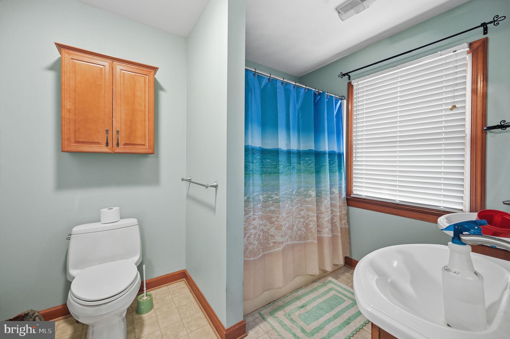 LAKE MONTICELLO - Residential