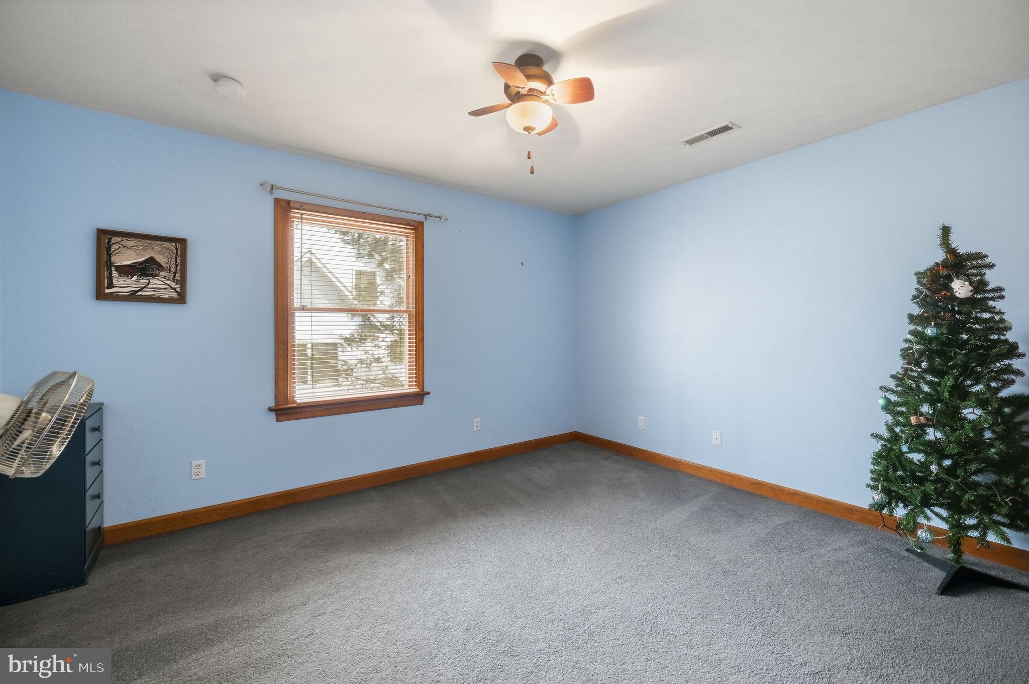 LAKE MONTICELLO - Residential