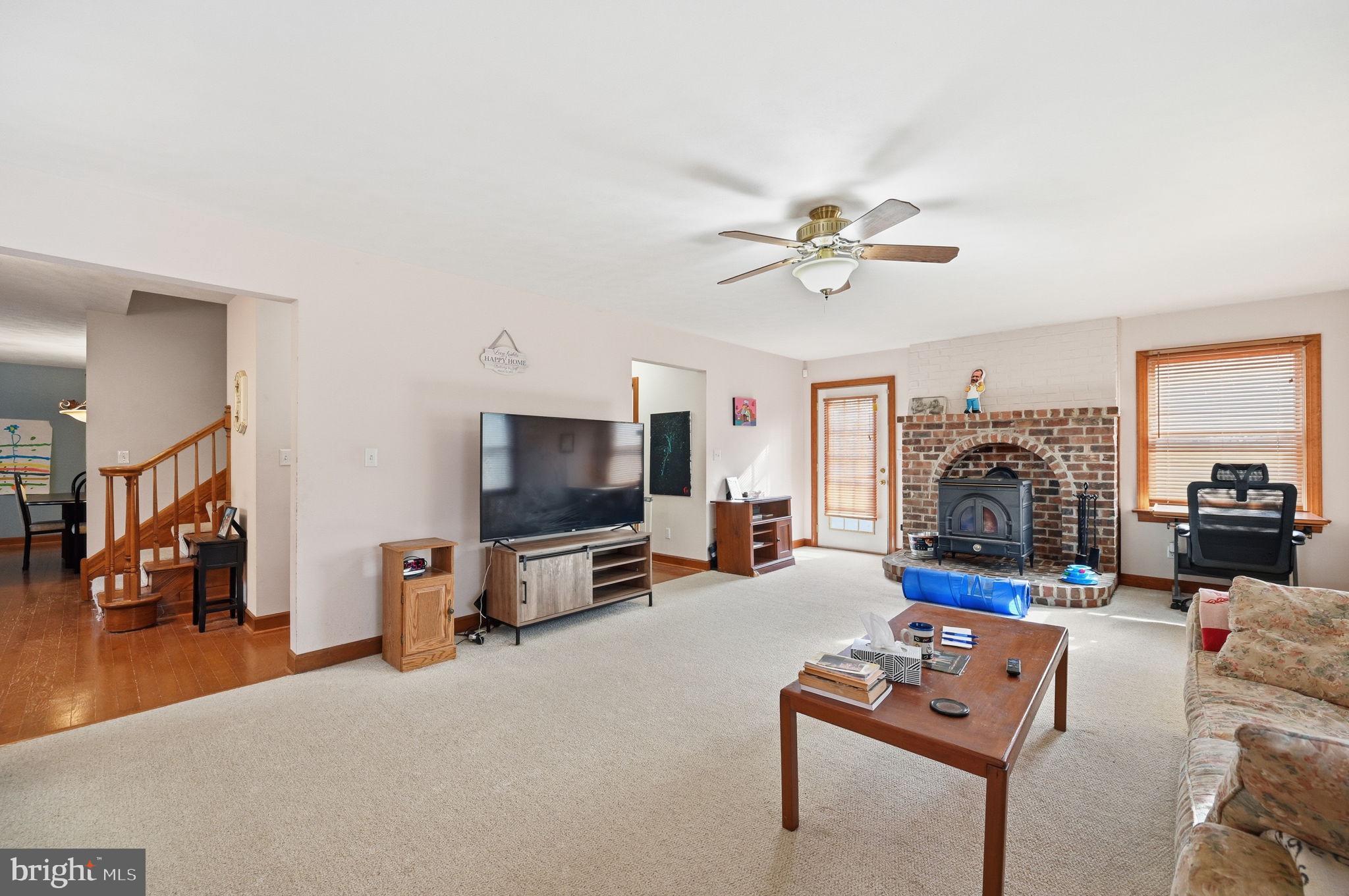 LAKE MONTICELLO - Residential