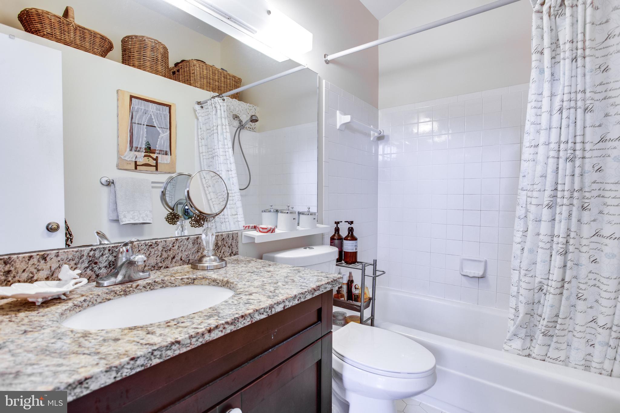 DOCKSIDE - Residential