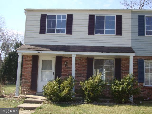 ST CHARLES BANNISTER - Residential Lease