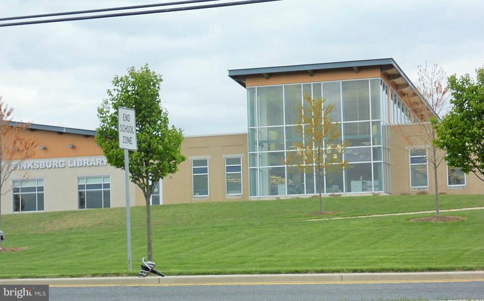 PHEASANT RUN - Residential