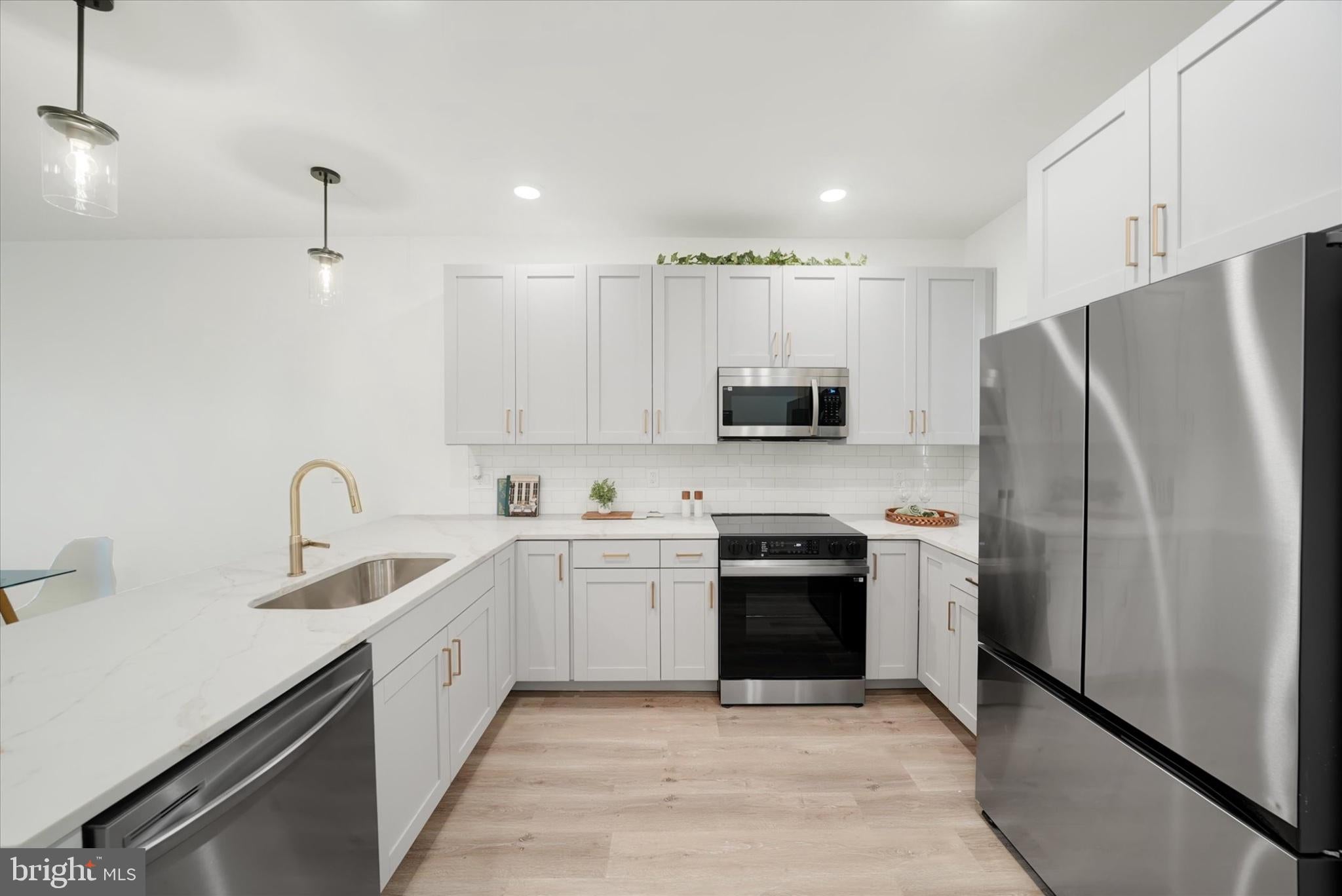 201 COLONIAL DOWNS COURT 2305