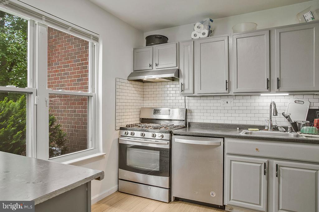 VILLAGE TOWNHOMES - Residential