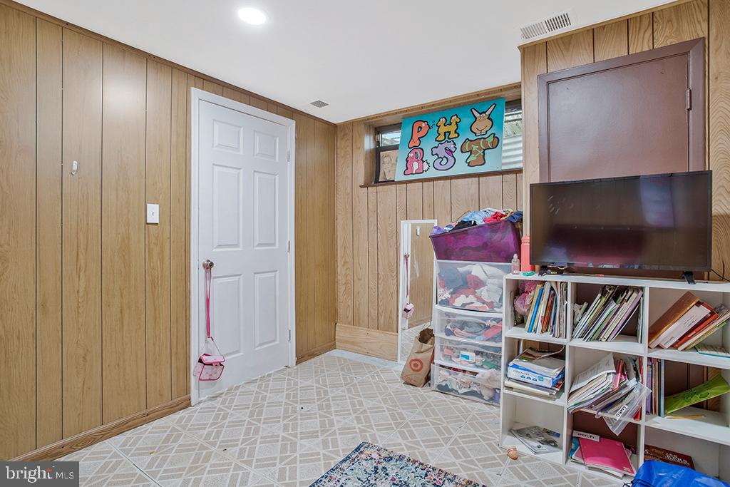 VILLAGE TOWNHOMES - Residential