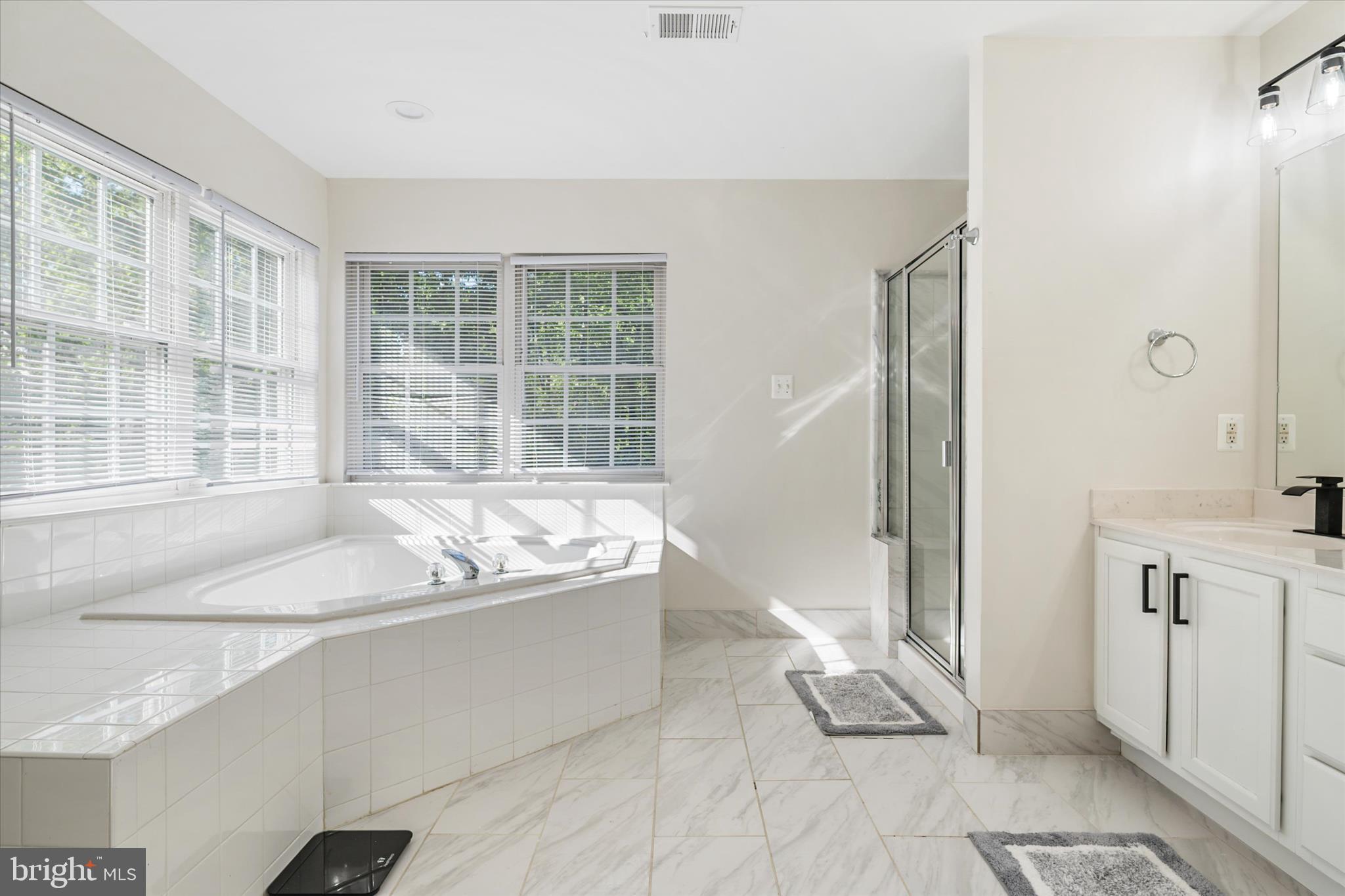 SAYBROOKE WOODS - Residential