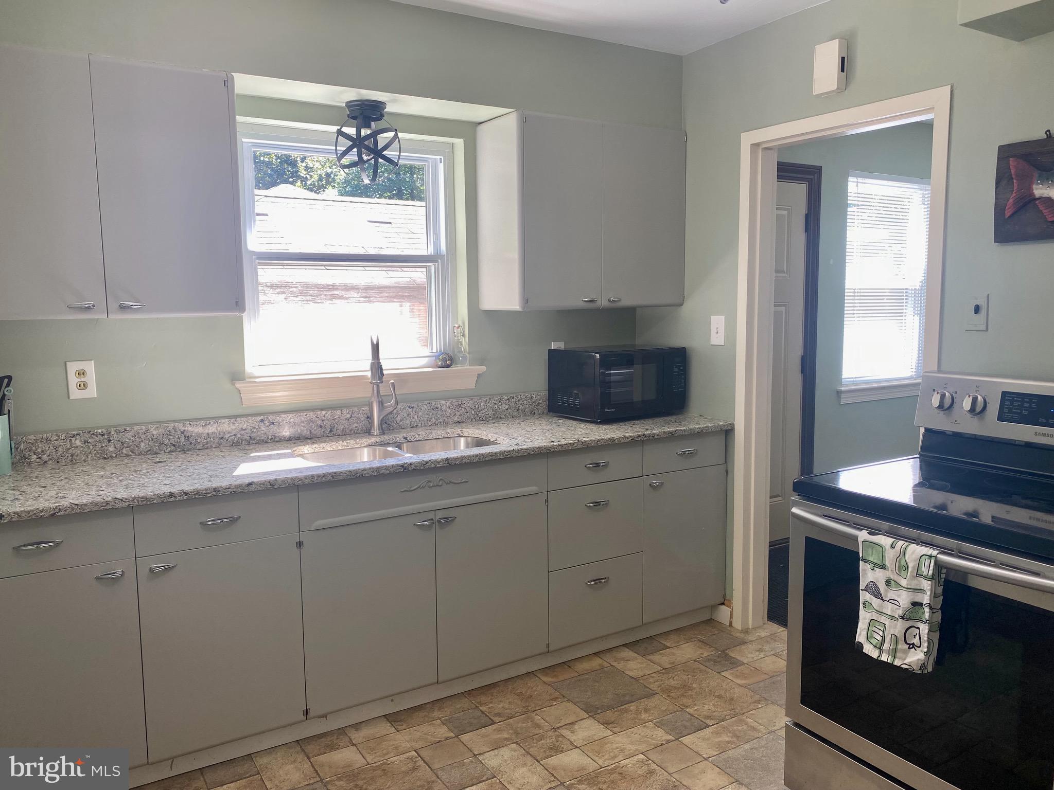 SOUTH FOUR CORNERS - Residential Lease