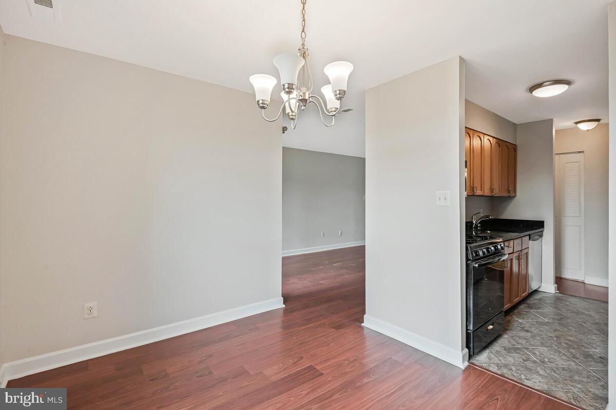 WOODBURN VILLAGE - Residential