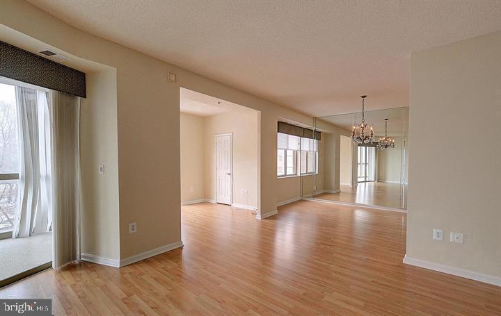 VANTAGE POINT EAST @ LEISURE WORLD - Residential