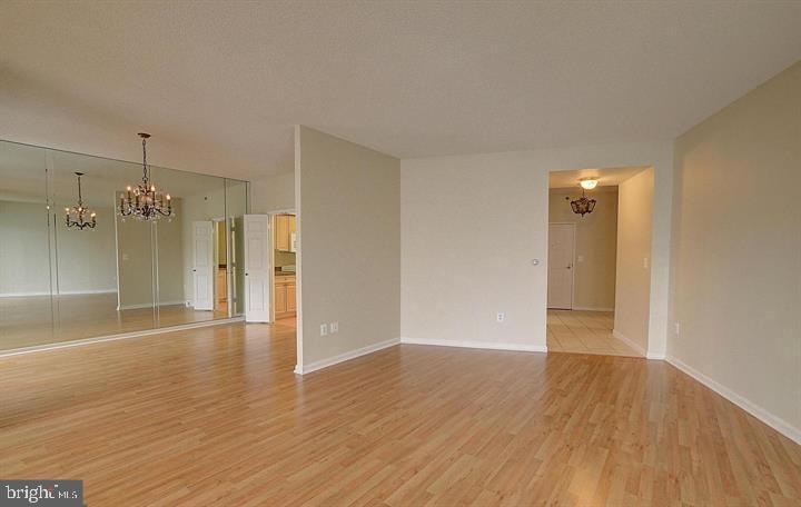 VANTAGE POINT EAST @ LEISURE WORLD - Residential