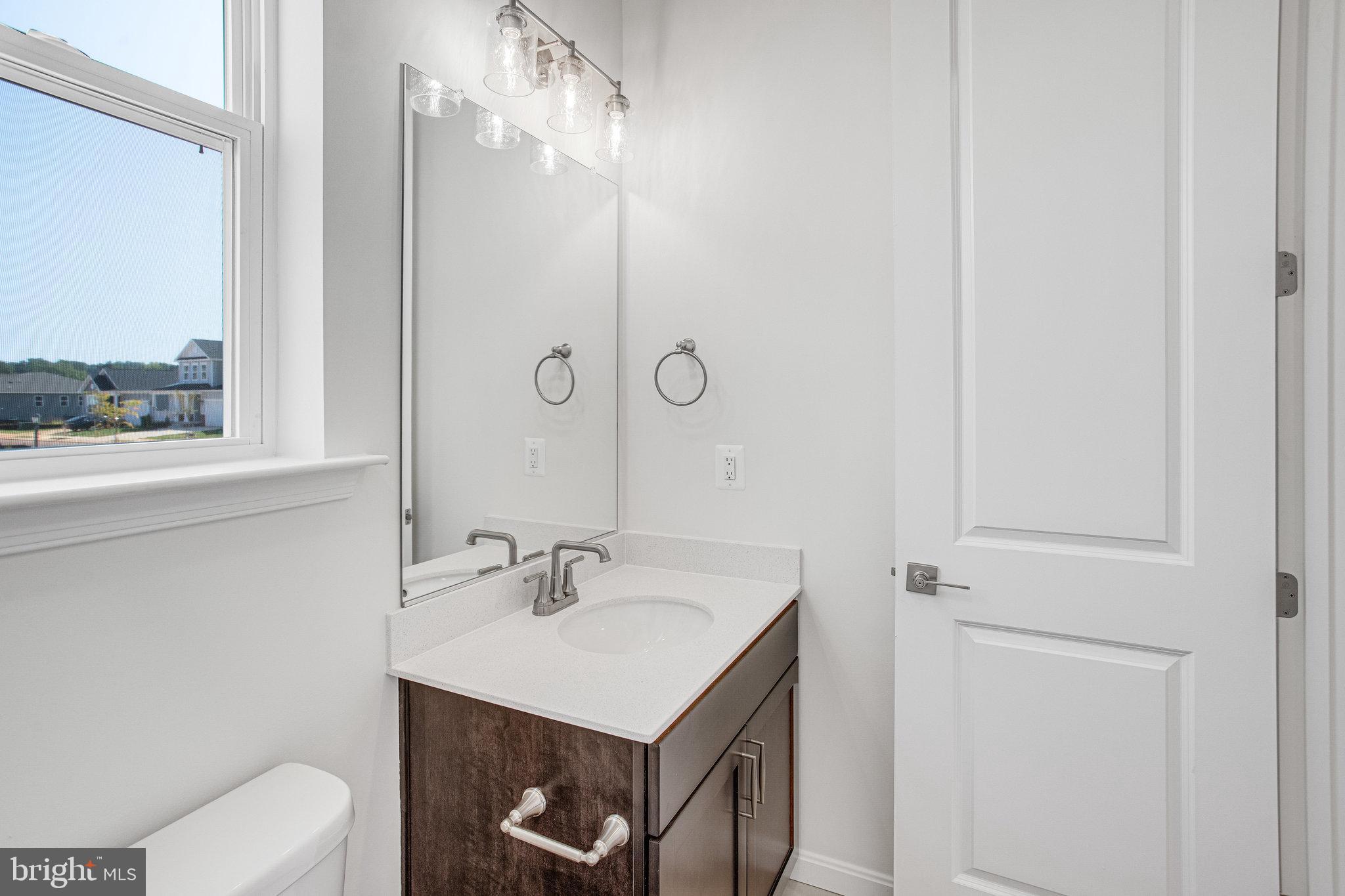 ROUND HILL MEADOWS - Residential