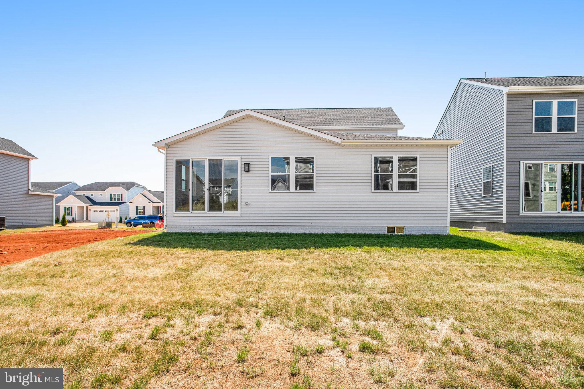 ROUND HILL MEADOWS - Residential