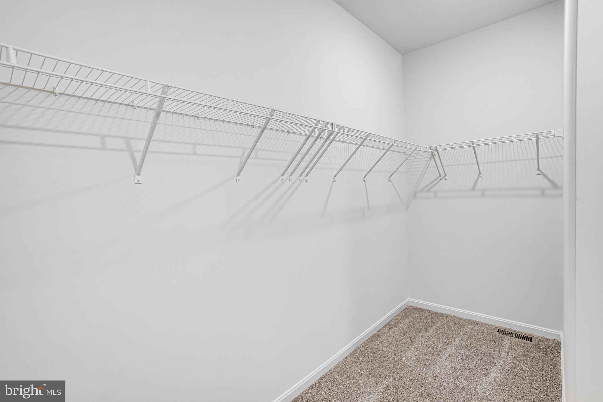 ROUND HILL MEADOWS - Residential