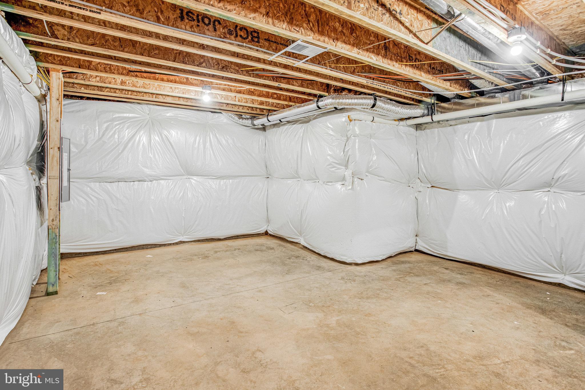 ROUND HILL MEADOWS - Residential