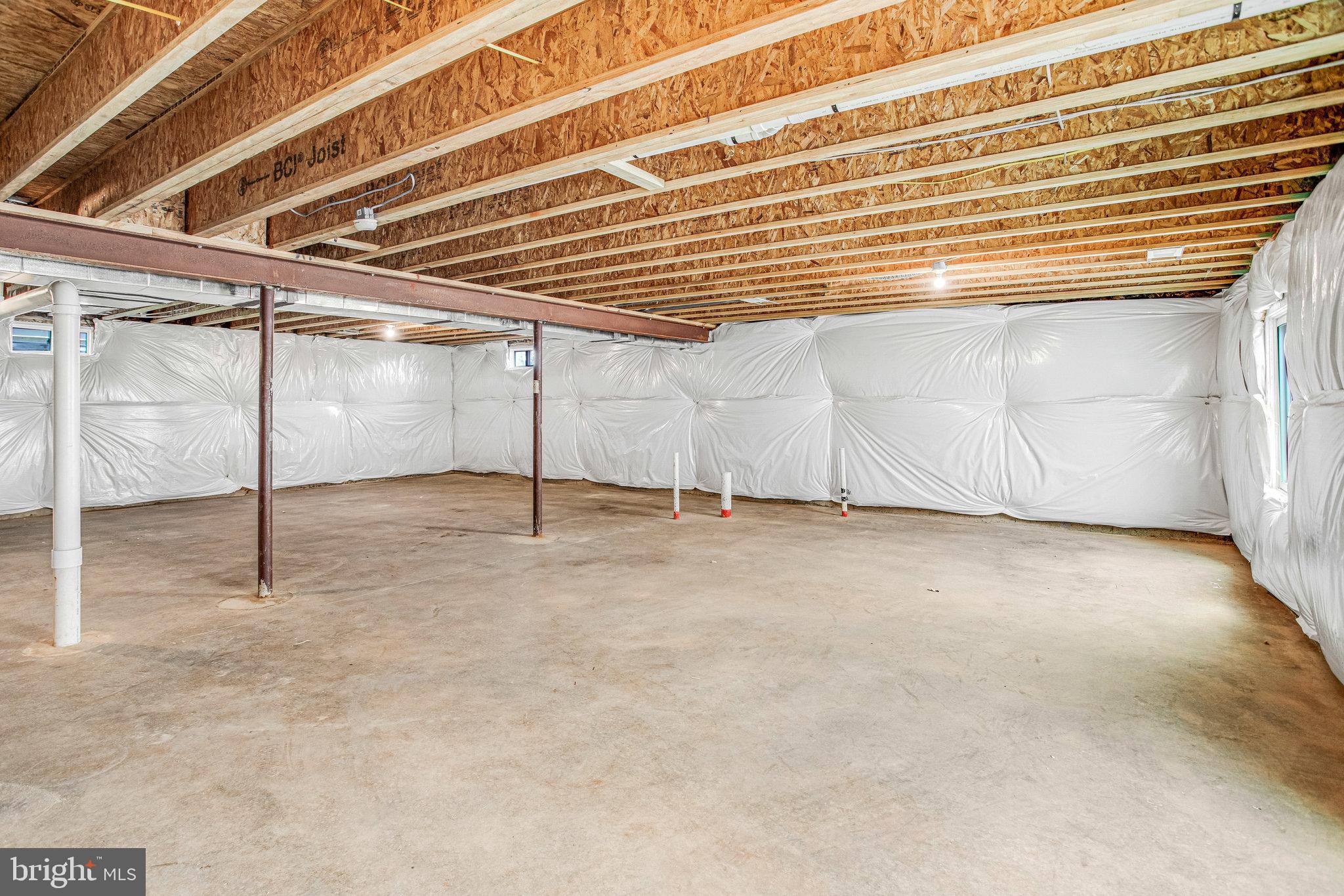 ROUND HILL MEADOWS - Residential