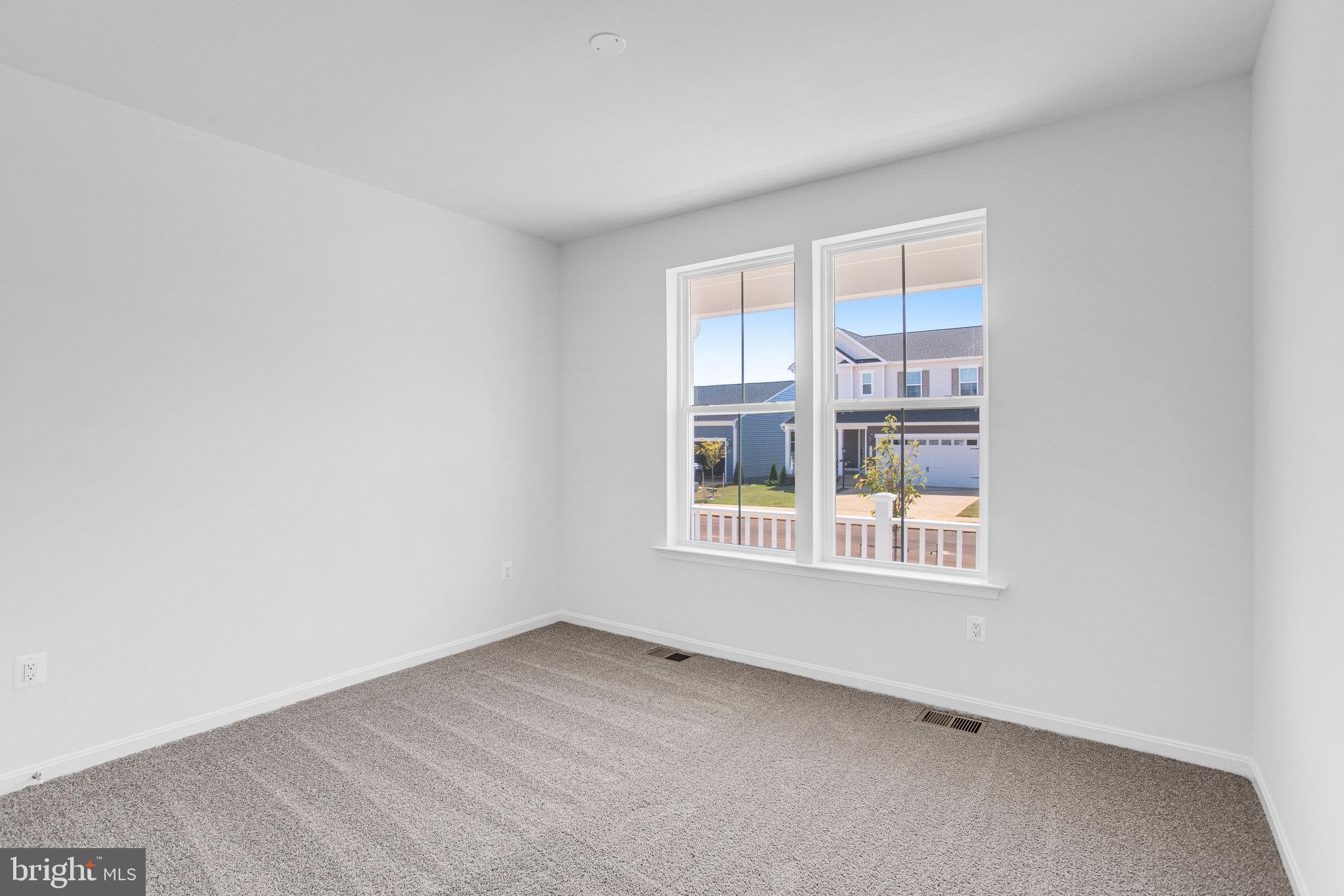 ROUND HILL MEADOWS - Residential