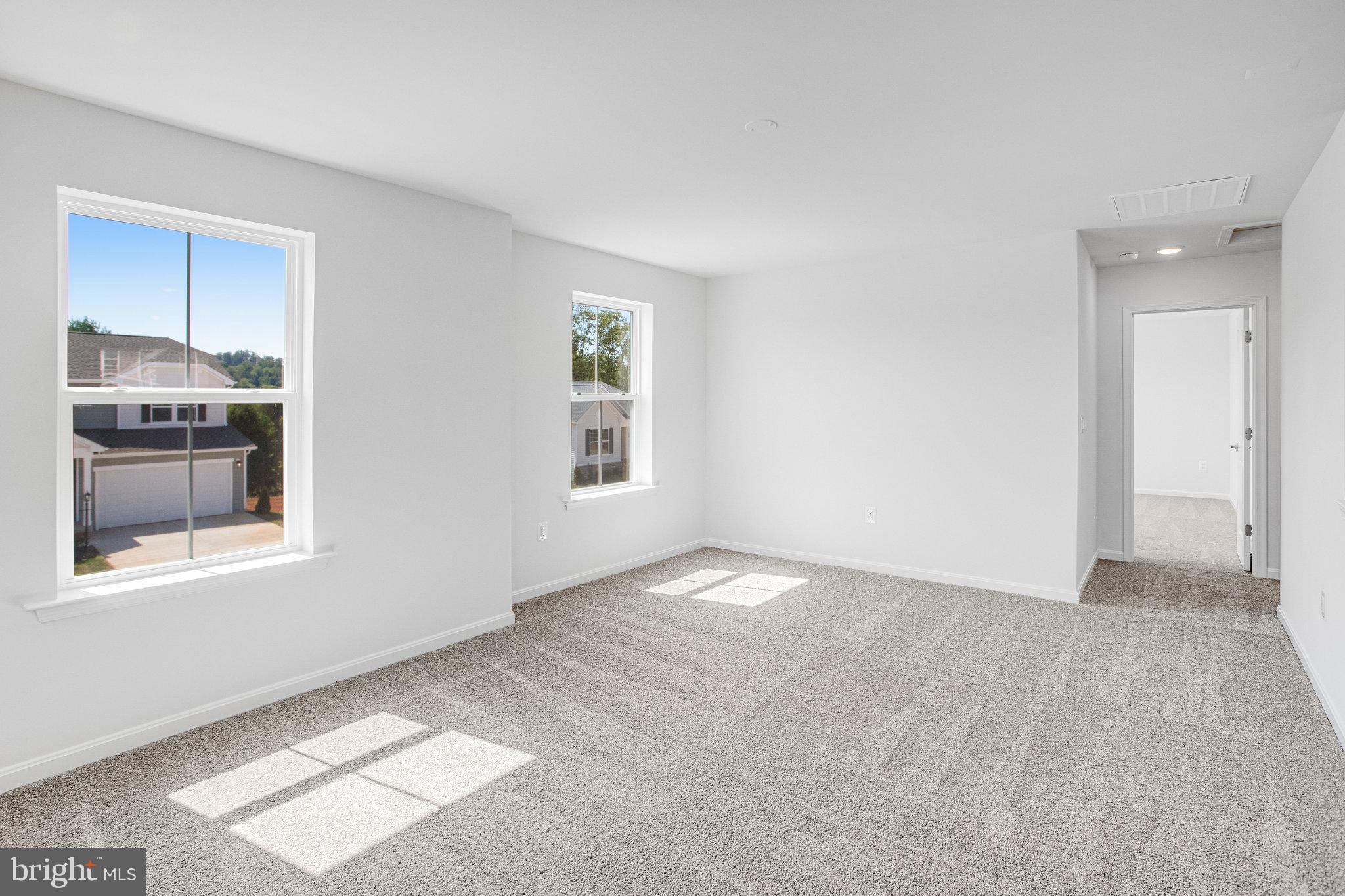 ROUND HILL MEADOWS - Residential