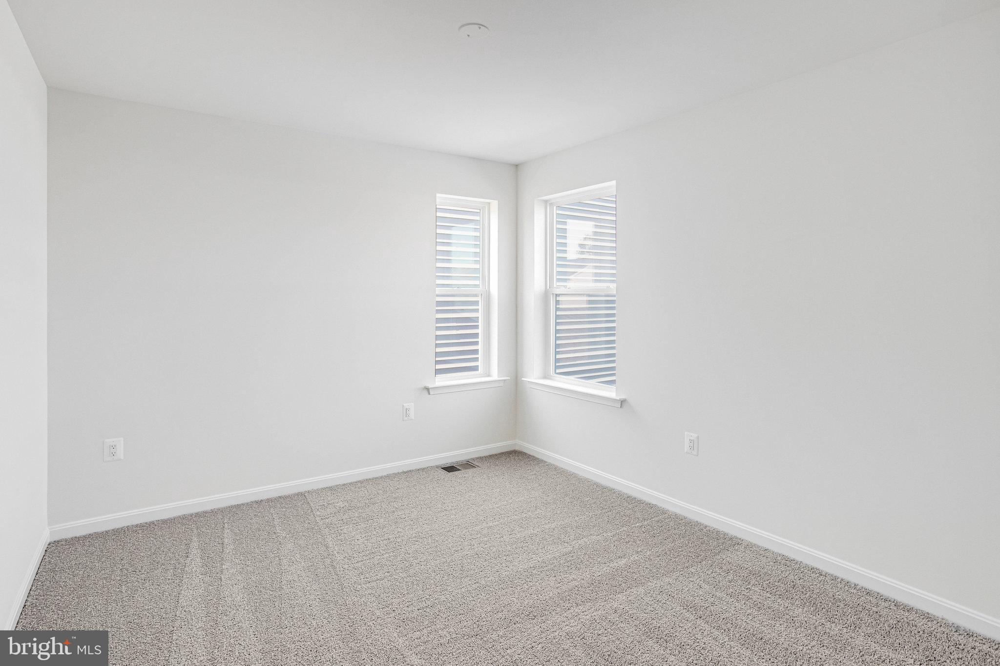 ROUND HILL MEADOWS - Residential