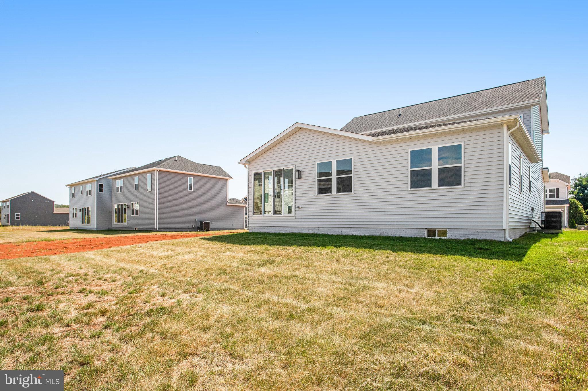 ROUND HILL MEADOWS - Residential