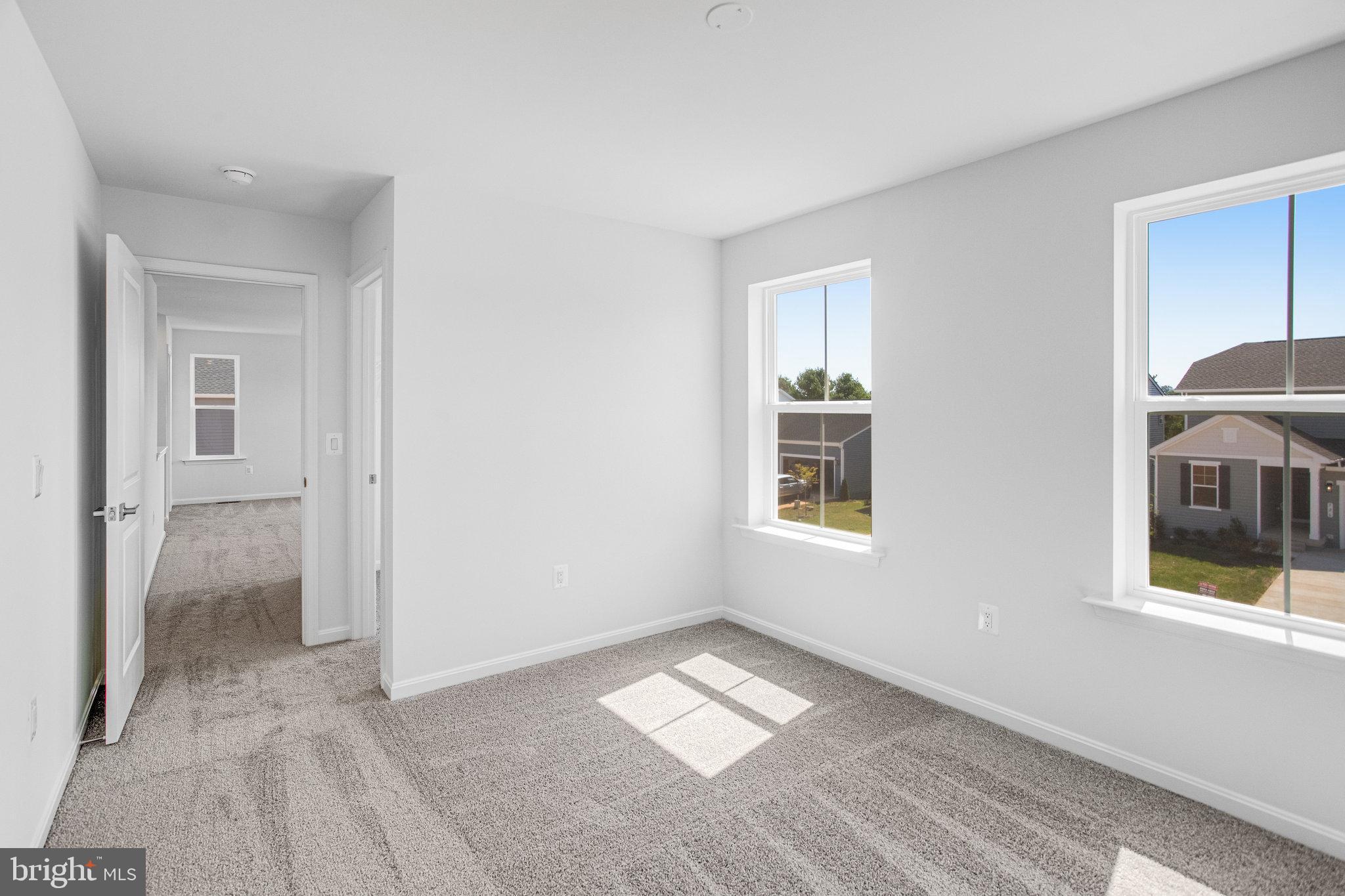 ROUND HILL MEADOWS - Residential