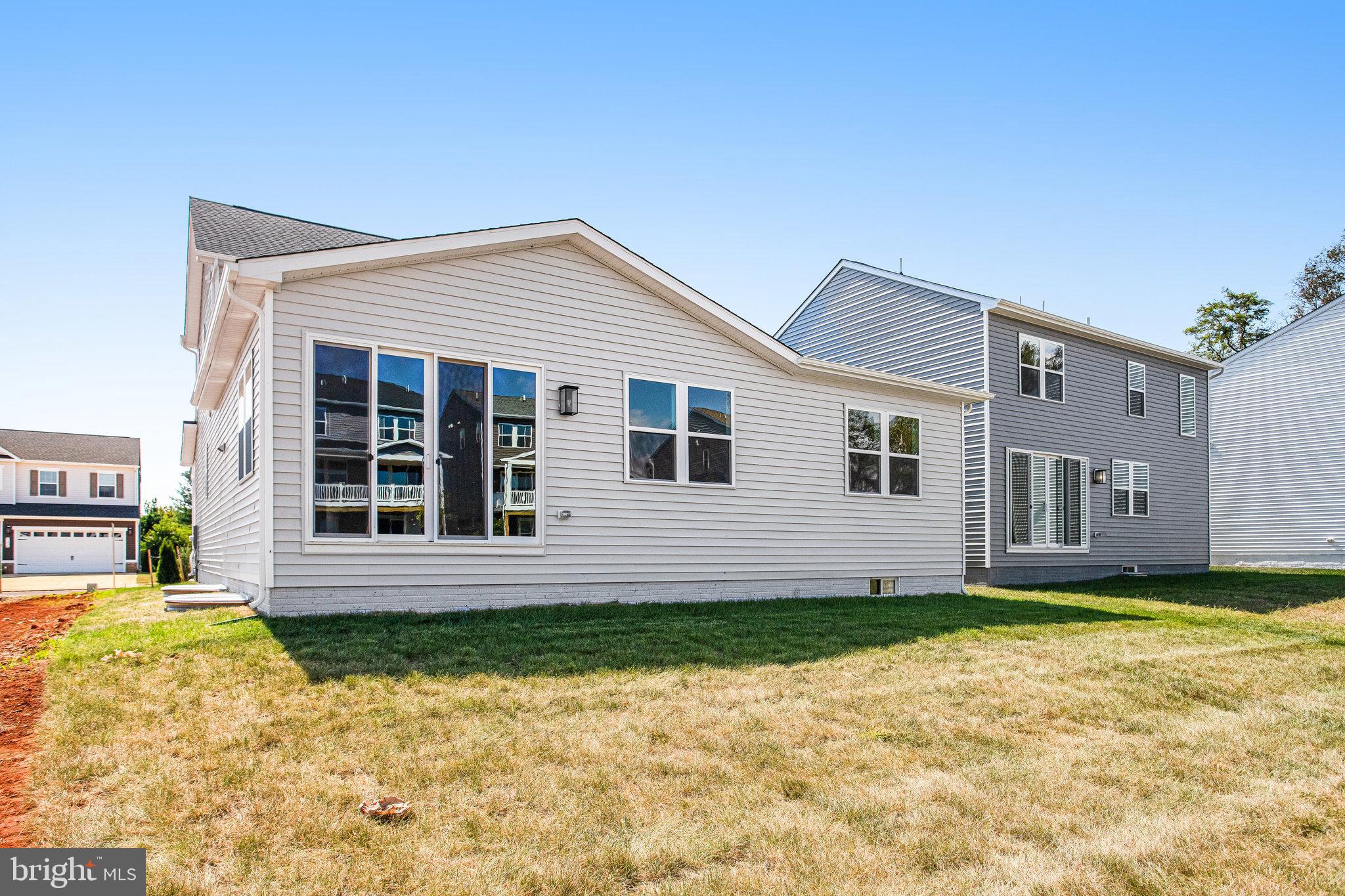 ROUND HILL MEADOWS - Residential