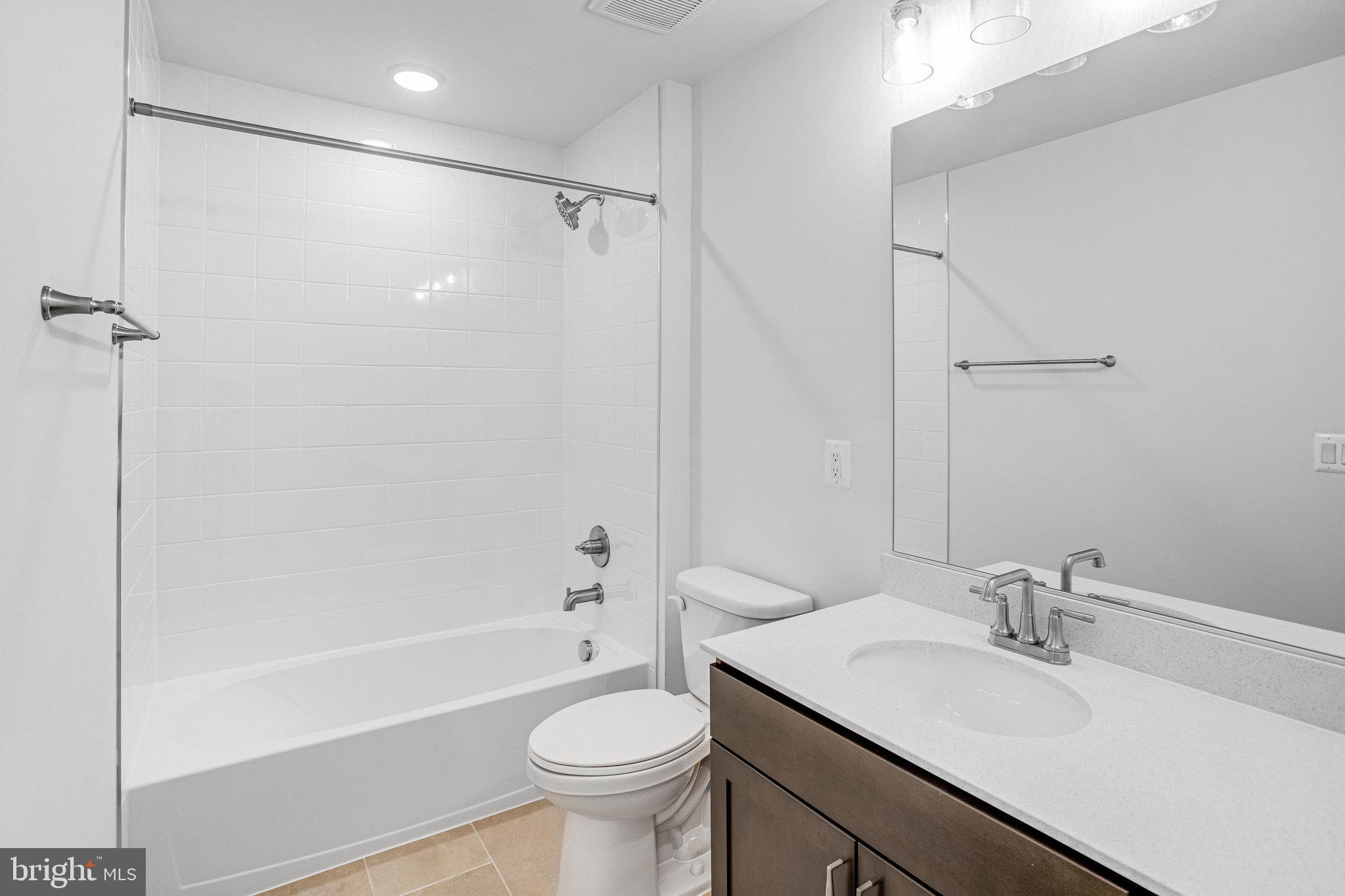 ROUND HILL MEADOWS - Residential