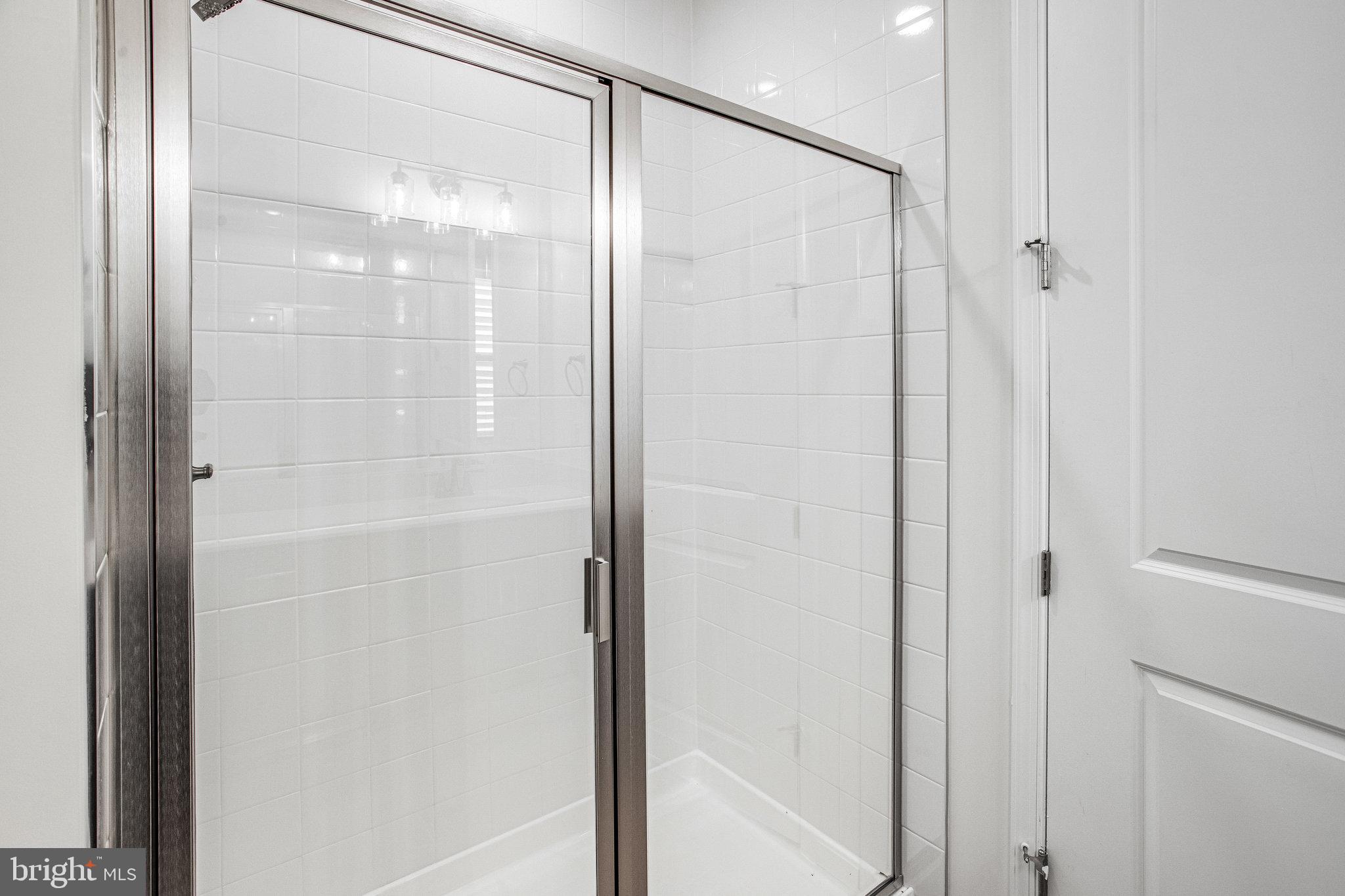 ROUND HILL MEADOWS - Residential