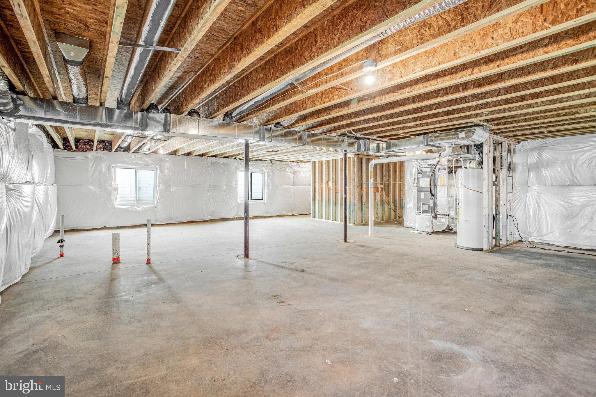 ROUND HILL MEADOWS - Residential