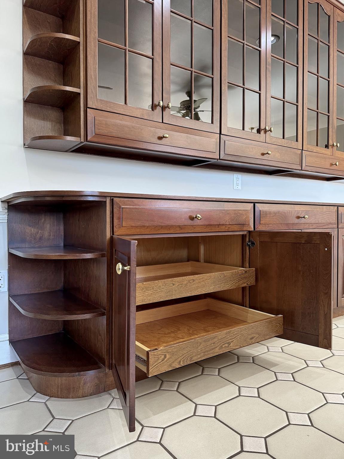 LOCUST GROVE ESTATES SUB - Residential