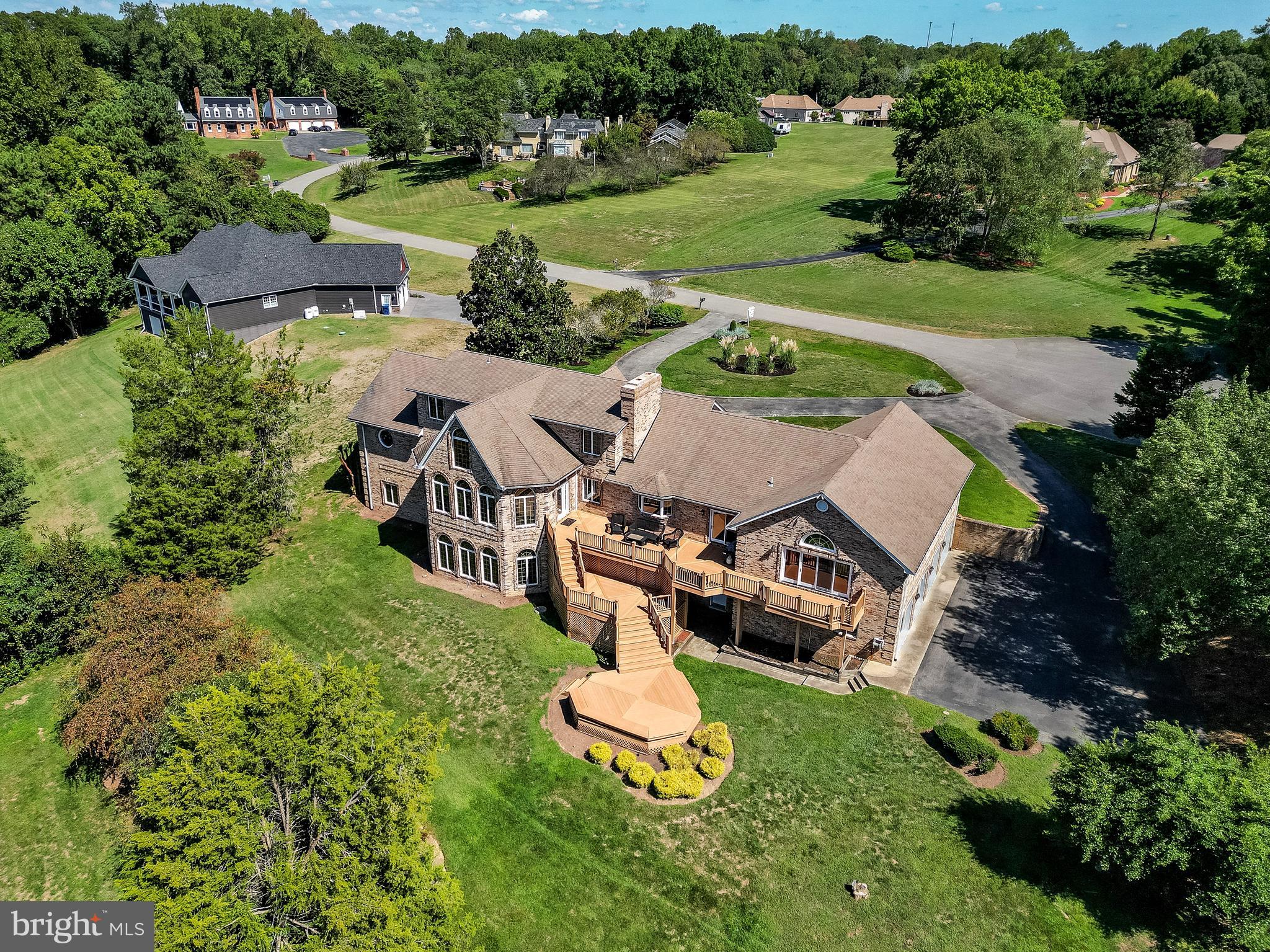 LOCUST GROVE ESTATES SUB - Residential