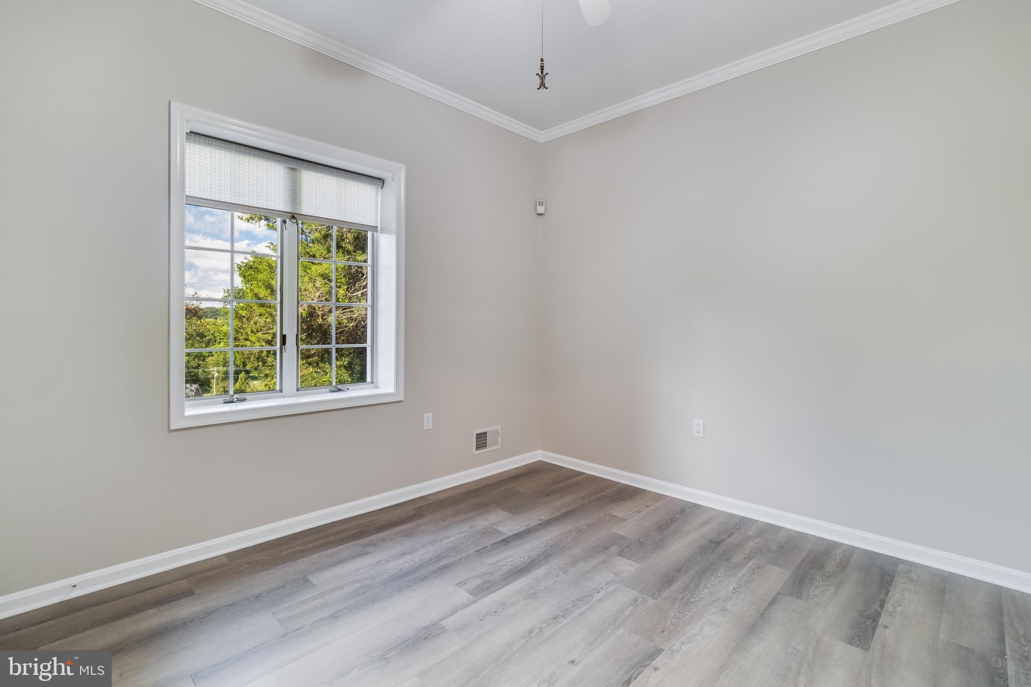 LOCUST GROVE ESTATES SUB - Residential