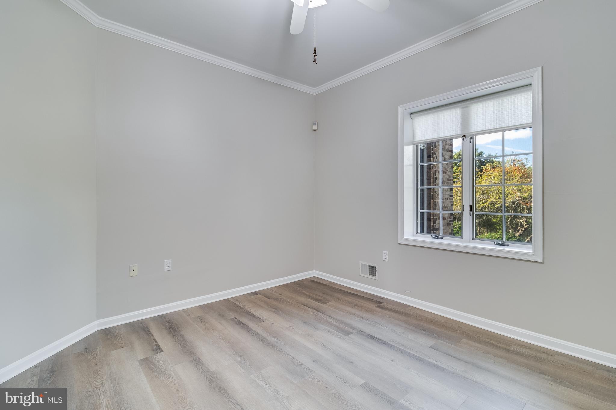 LOCUST GROVE ESTATES SUB - Residential