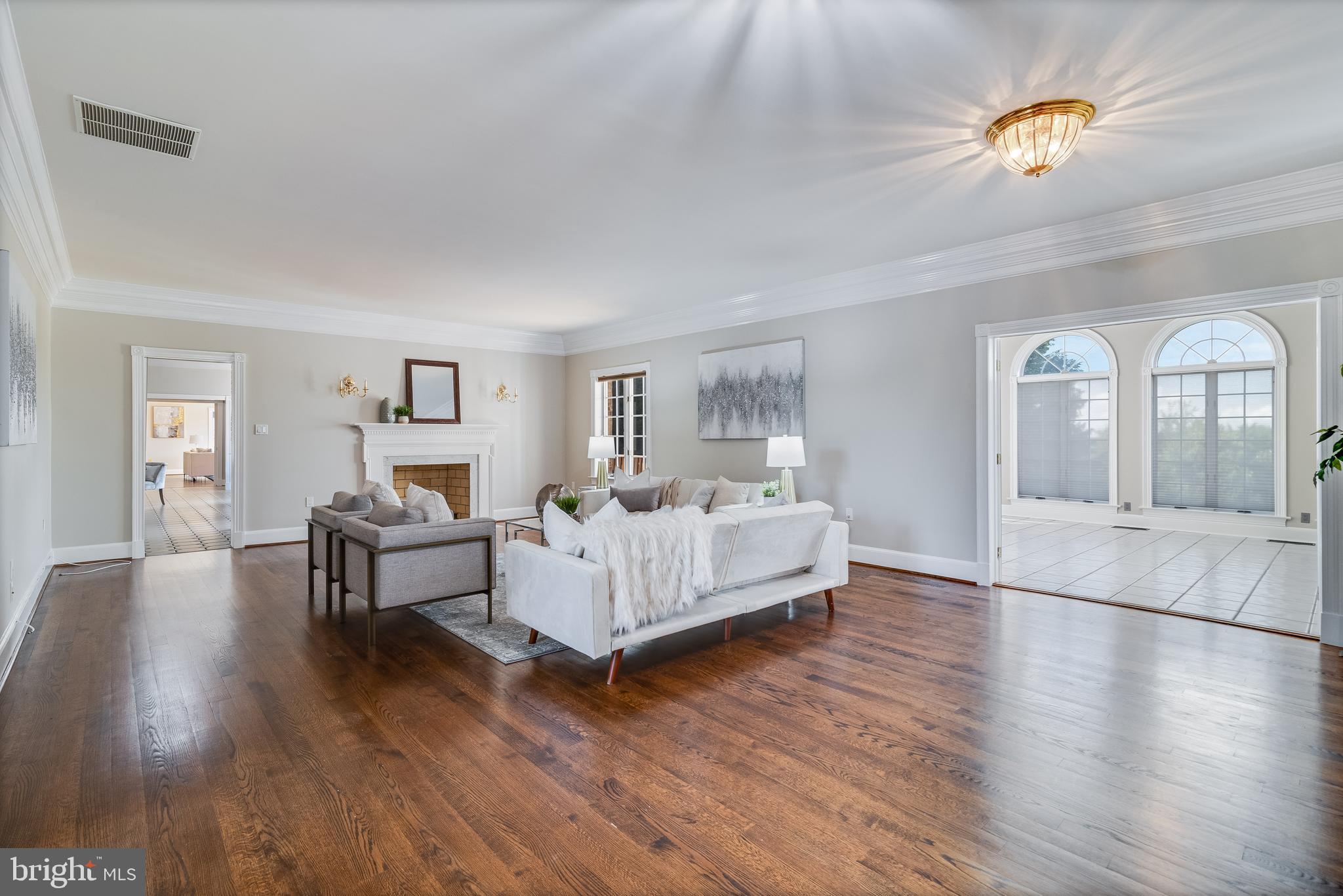 LOCUST GROVE ESTATES SUB - Residential