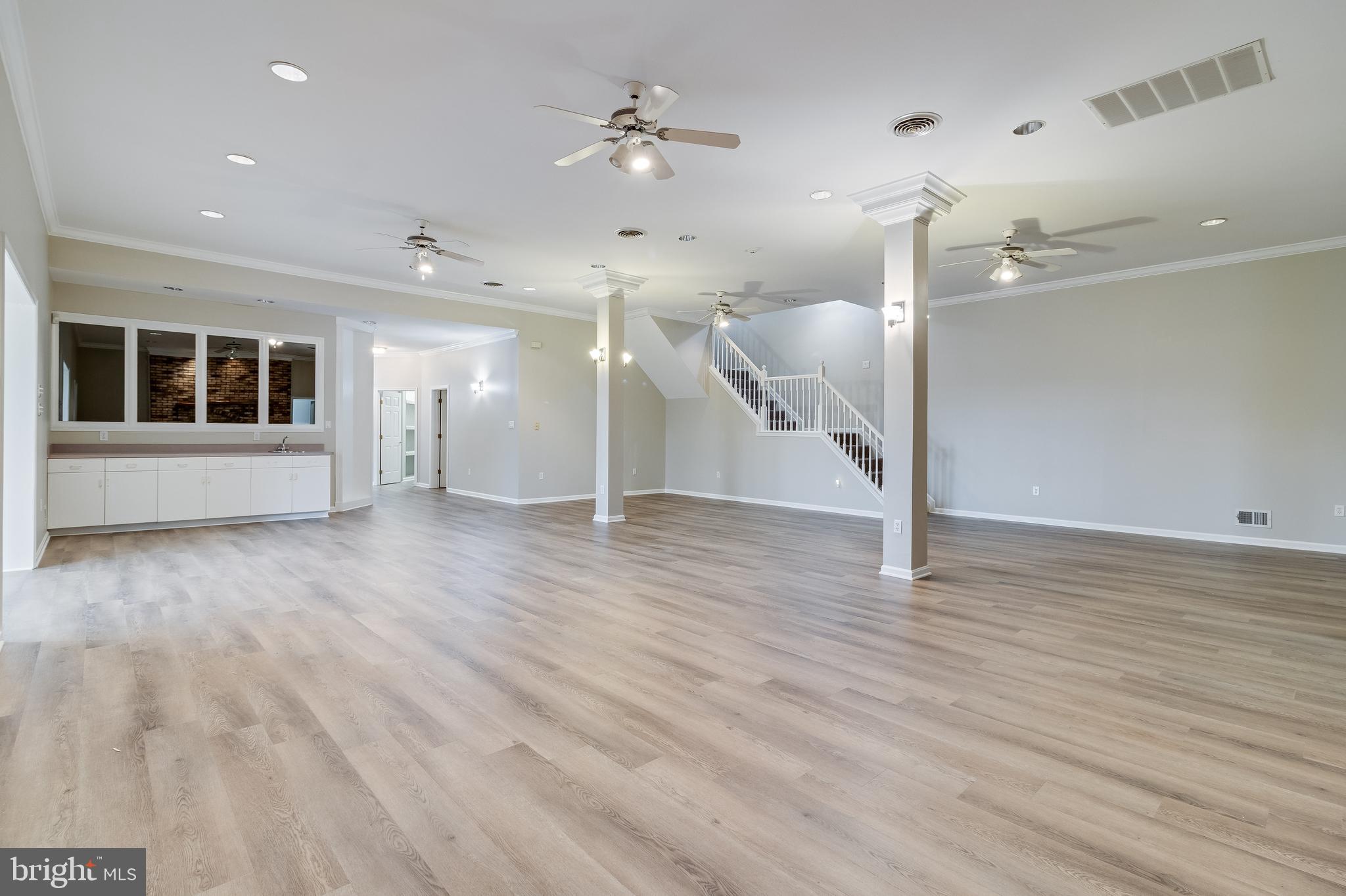 LOCUST GROVE ESTATES SUB - Residential