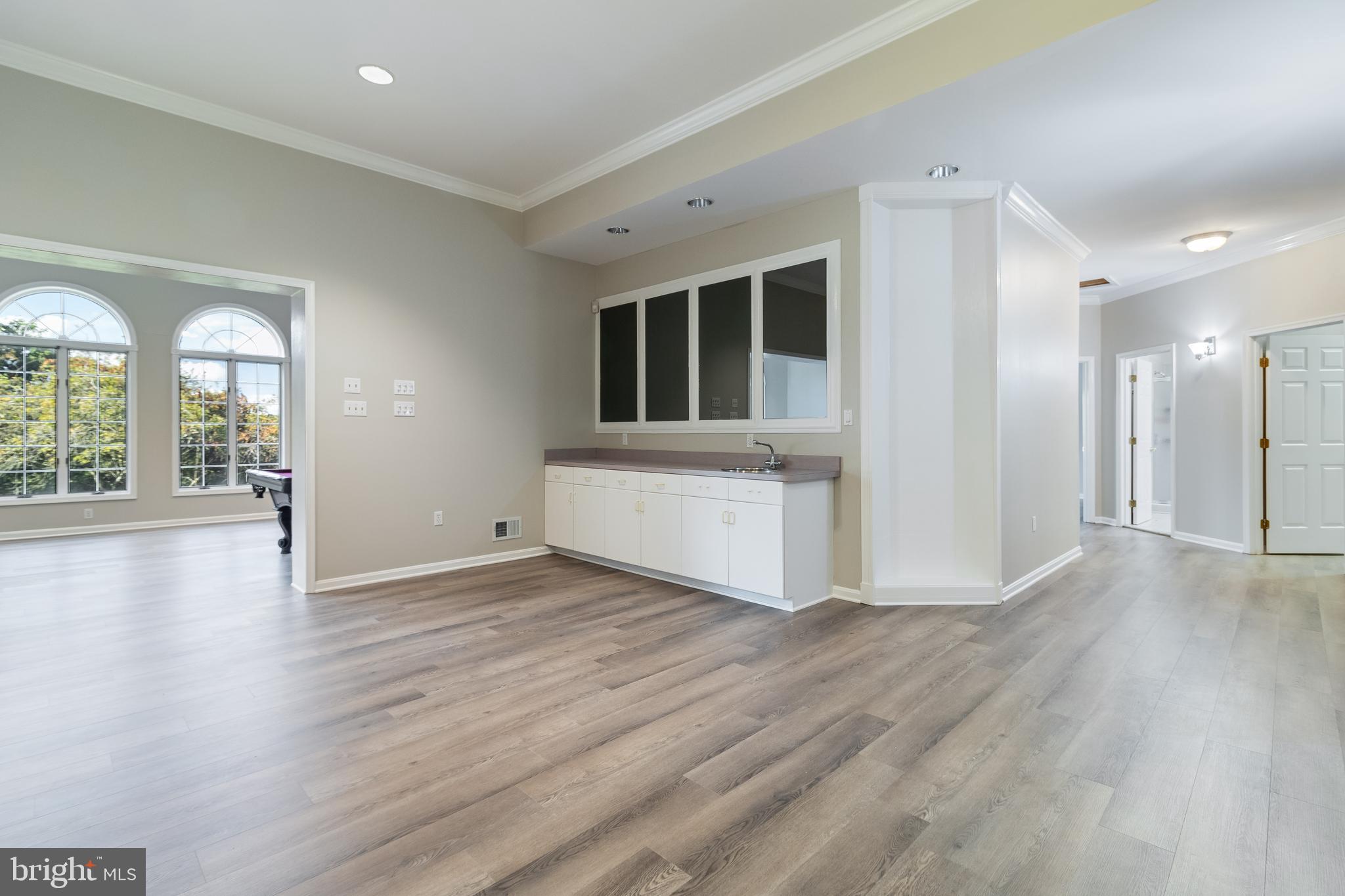 LOCUST GROVE ESTATES SUB - Residential