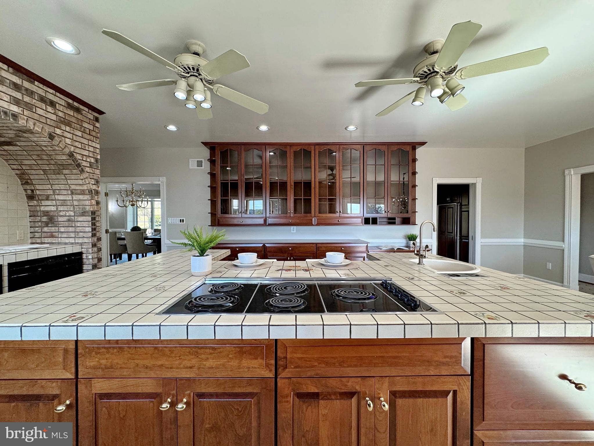 LOCUST GROVE ESTATES SUB - Residential